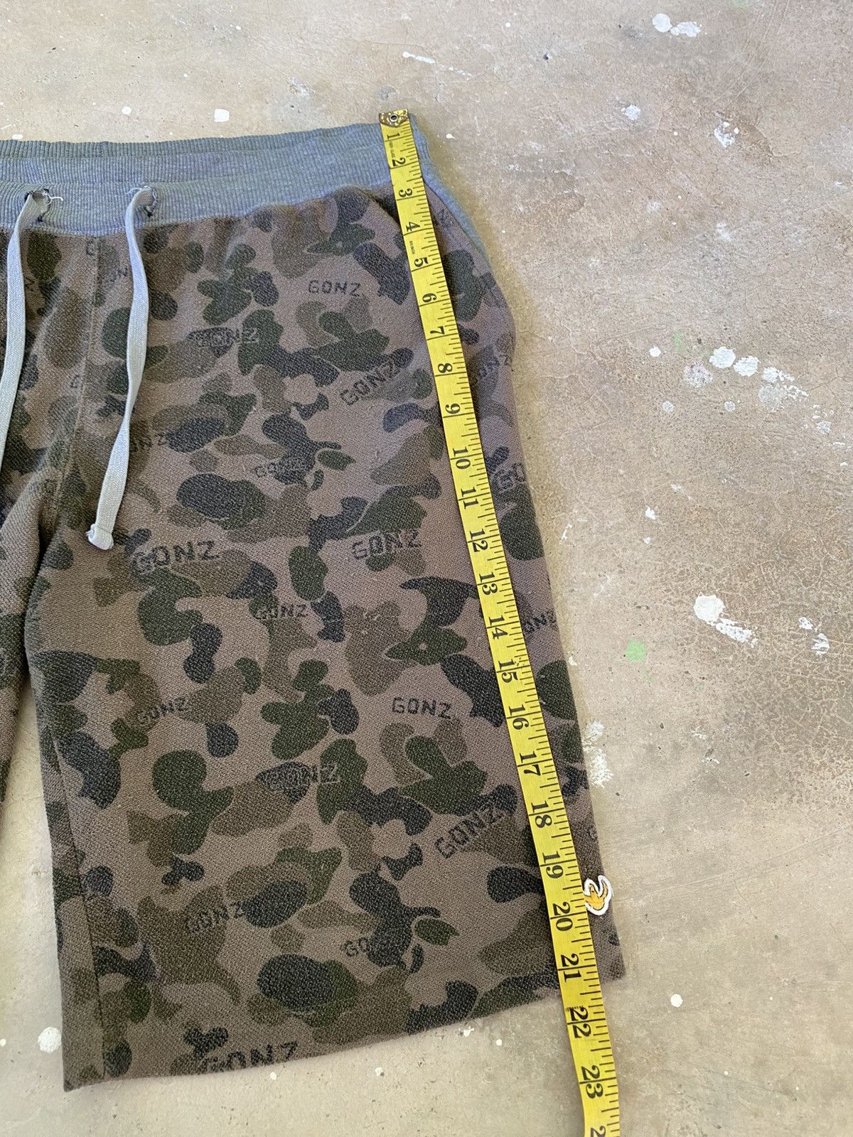 Japanese Brand Mark Gonzales x Simplicite Plus Camo Sweat Shorts Size US 34 / EU 50 - 14 Thumbnail