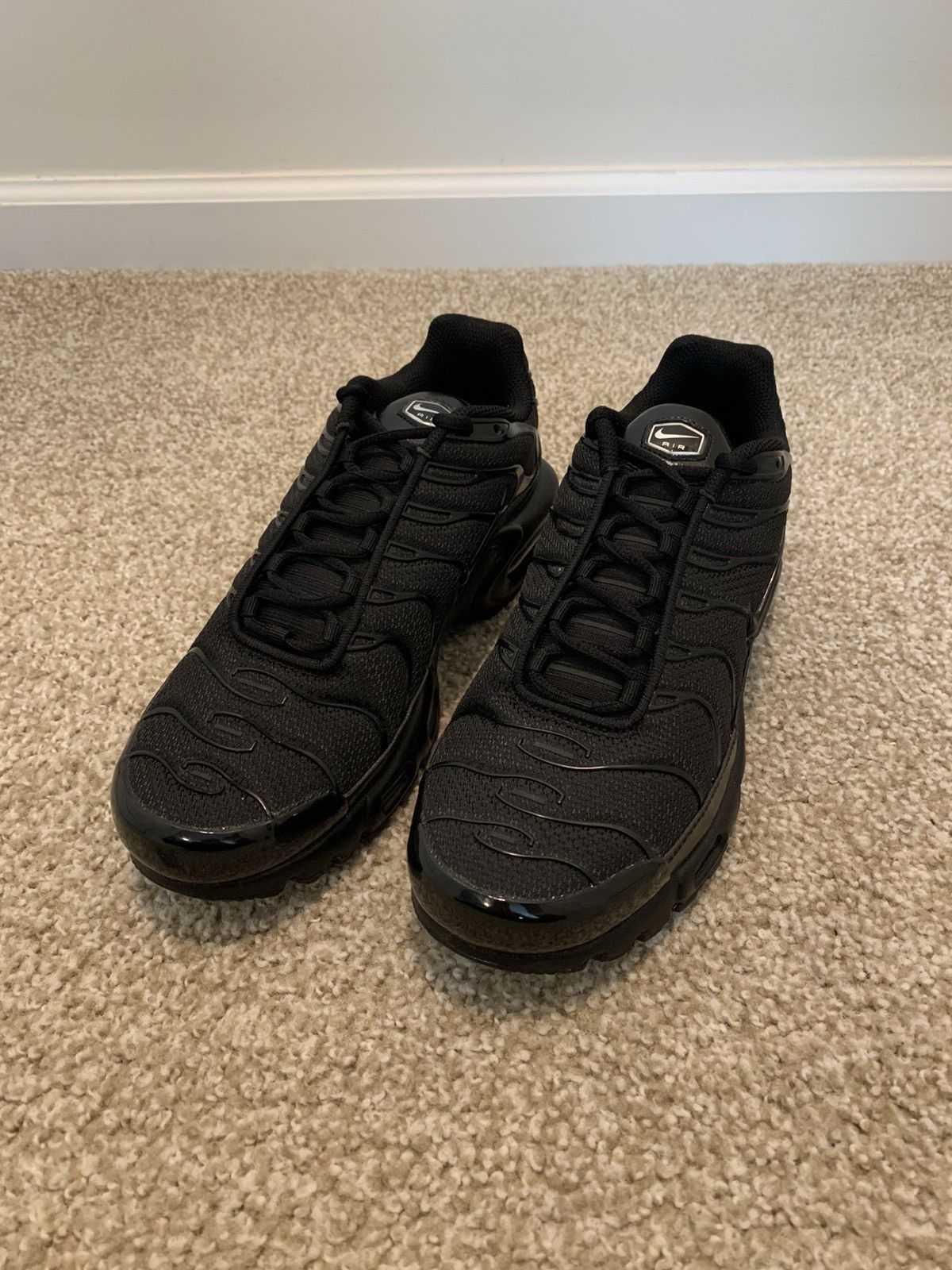triple black nike boots