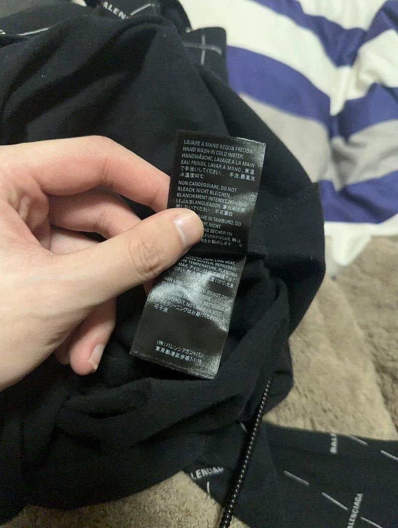 Balenciaga Balenciaga Black and white bullet screen undershirt long sl Size US M / EU 48-50 / 2 - 5 Thumbnail