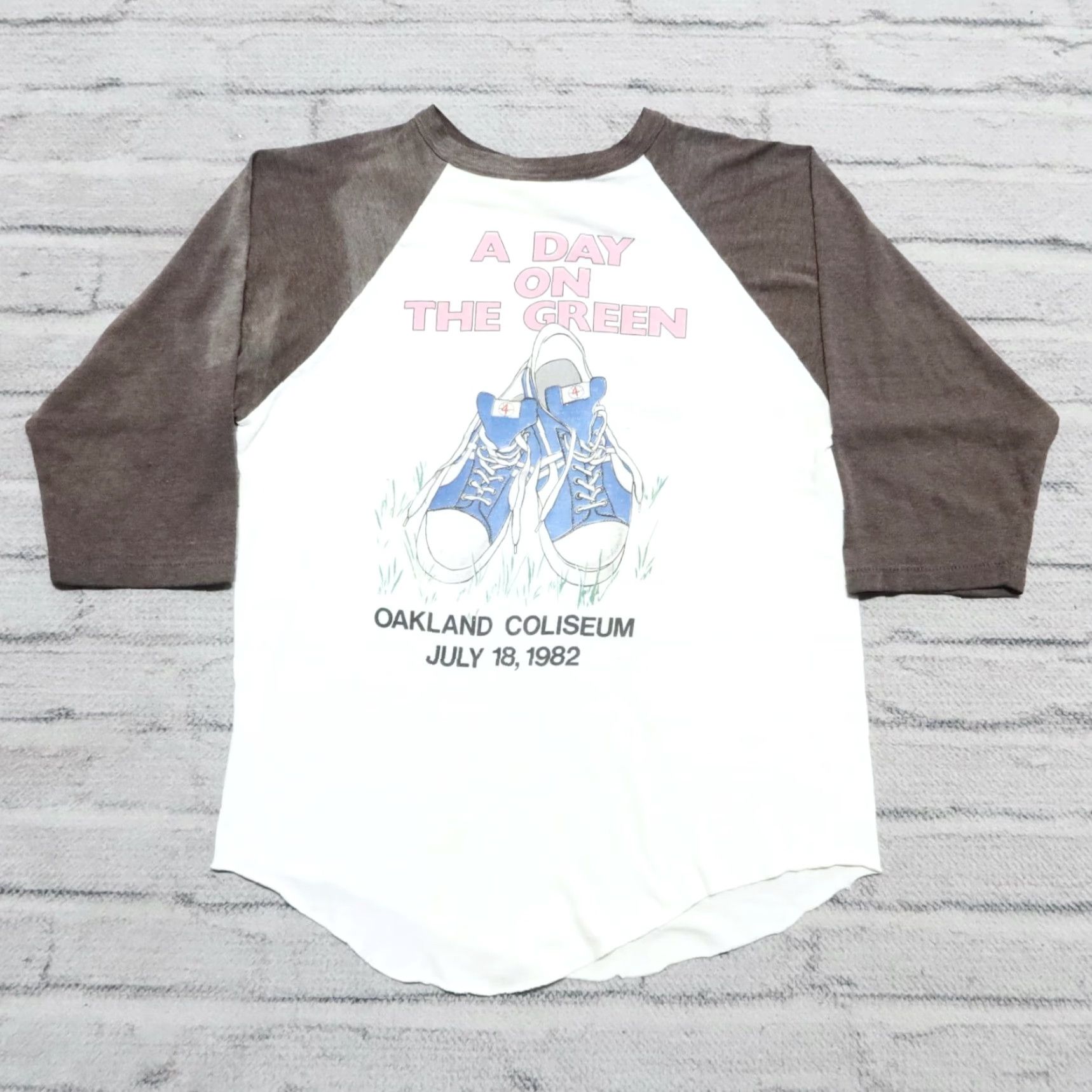 Vintage VINTAGE Day on the Green Foreigner Loverboy Scorpions Iron Maiden Shirt Rock Band Men L White Size US L / EU 52-54 / 3 - 2 Thumbnail