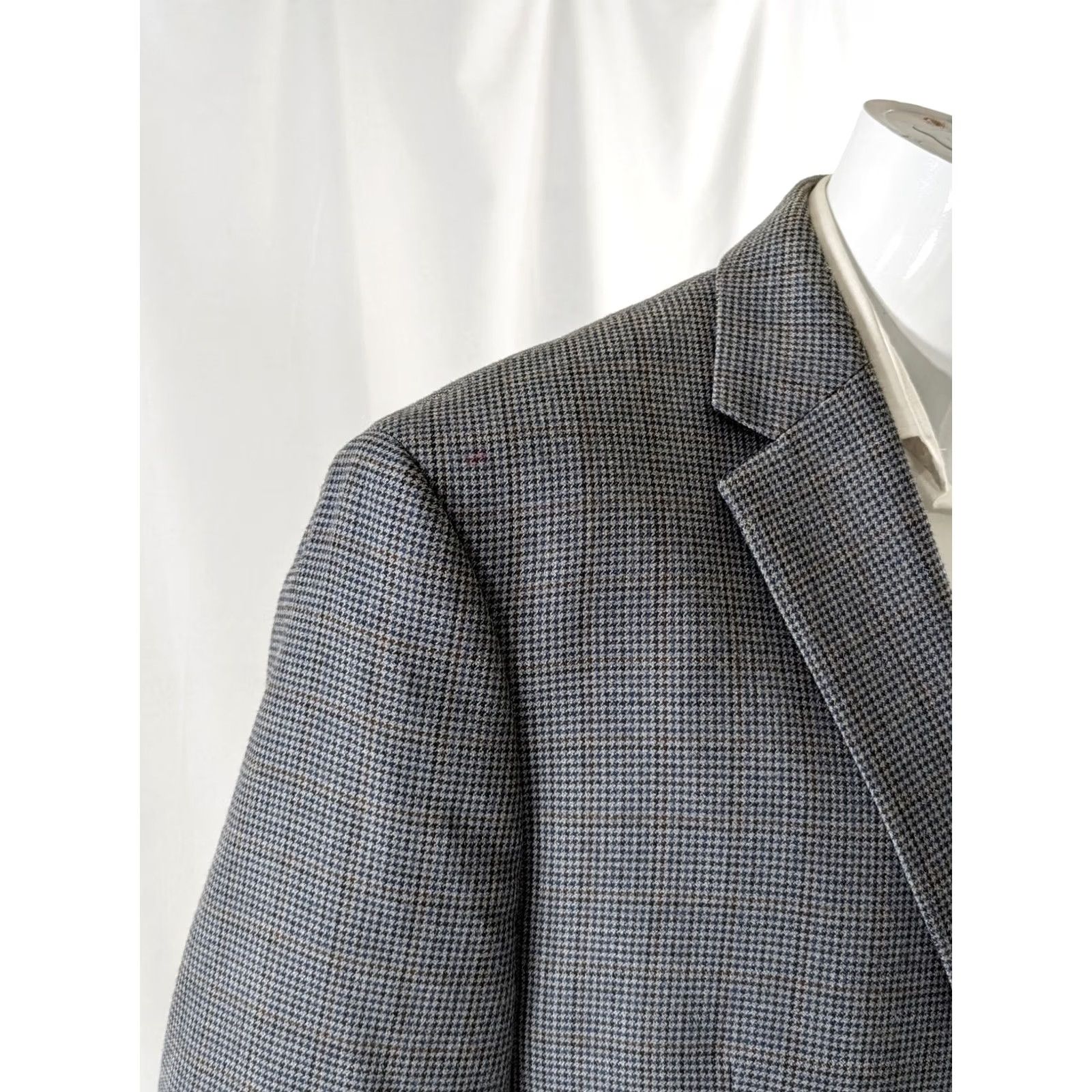 Chaps Chaps Blazer Silk Wool Gray Houndstooth 44R FLAWS Blazer Men Regular Jacket Coat Notch Lapel 2-Button 4-Button Vent Wool Silk Lined Size 44R - 2 Thumbnail