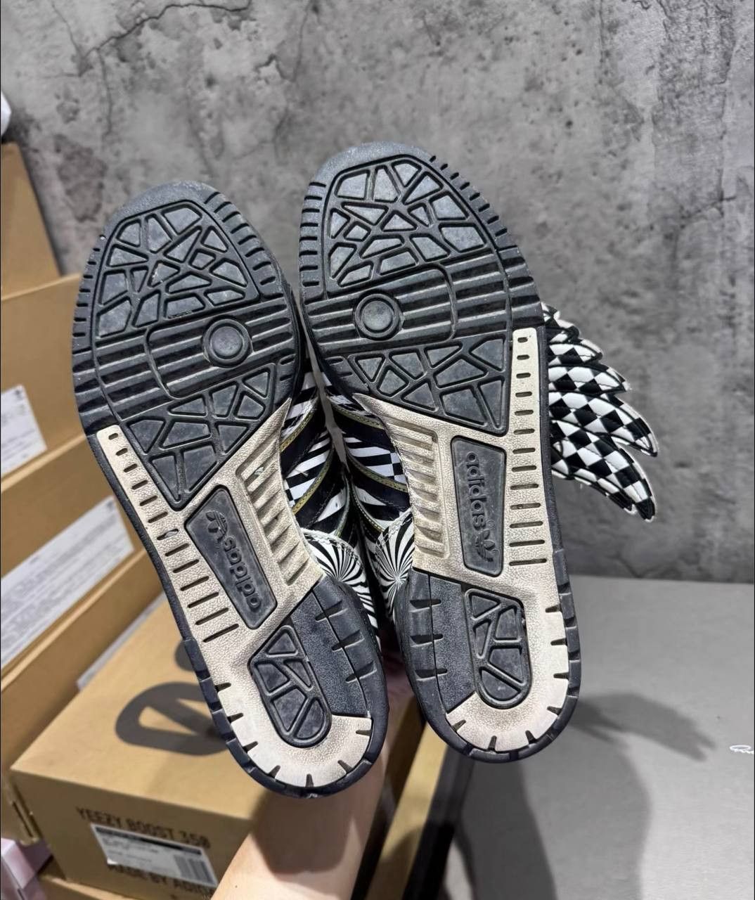 Adidas × Jeremy Scott Adidas Jeremyscott Black and White Checkered Wings sneaker Size US 8 / EU 41 - 3 Thumbnail