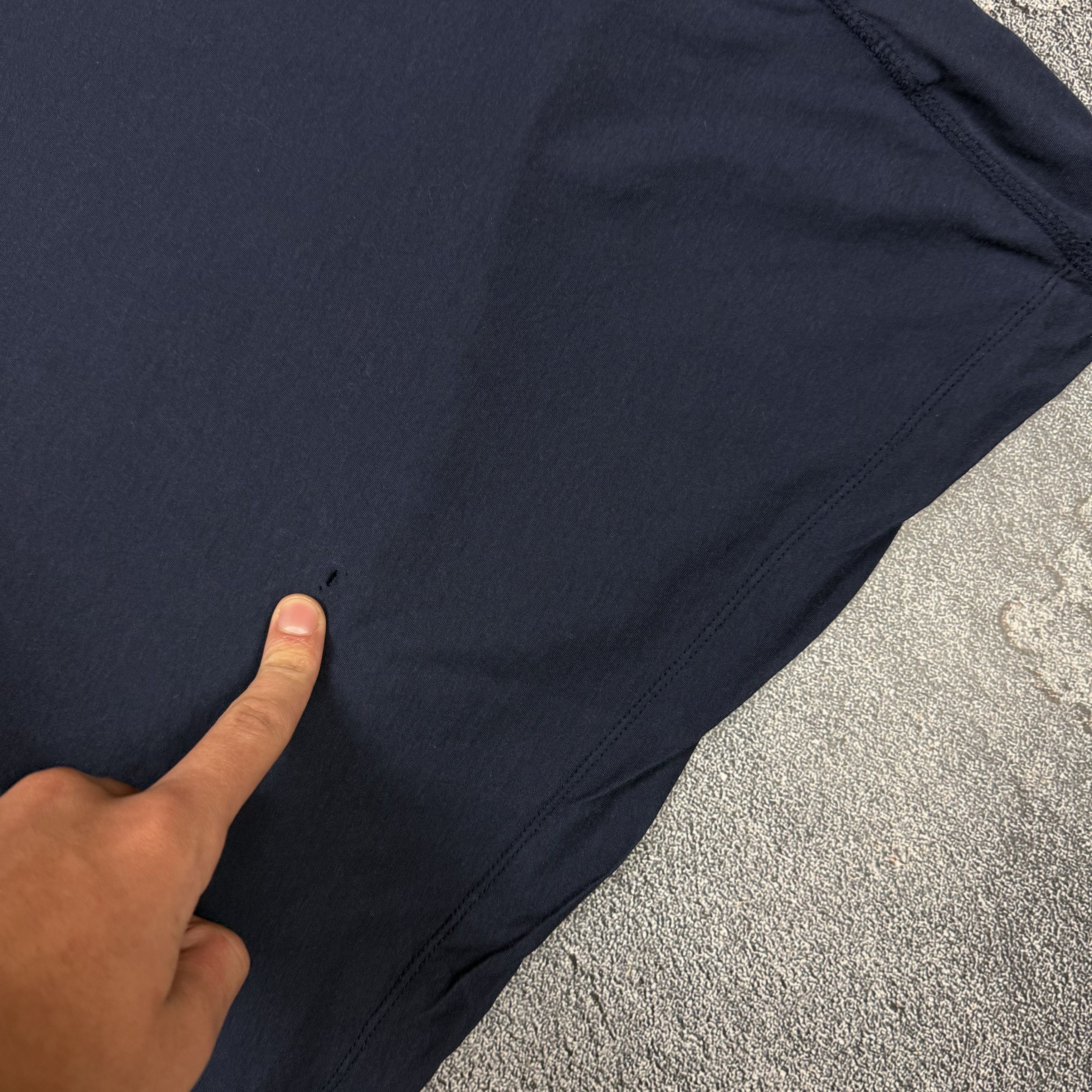 Dries Van Noten Dries van notenLightweight navy tee shirt size L Size US L / EU 52-54 / 3 - 8 Thumbnail