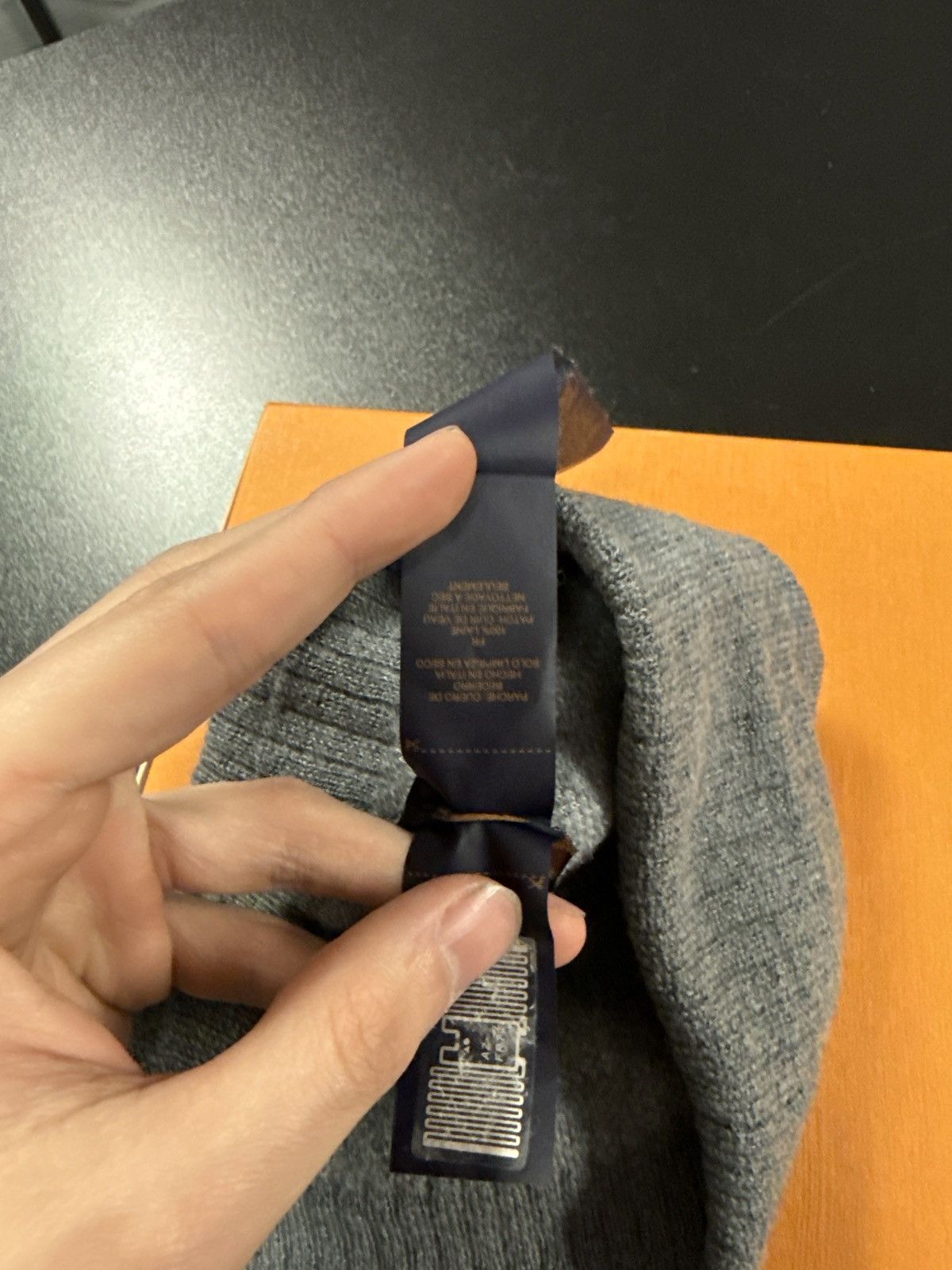 Louis Vuitton Louis Vuitton Grey Beanie Box + Reciept Size ONE SIZE - 18 Thumbnail
