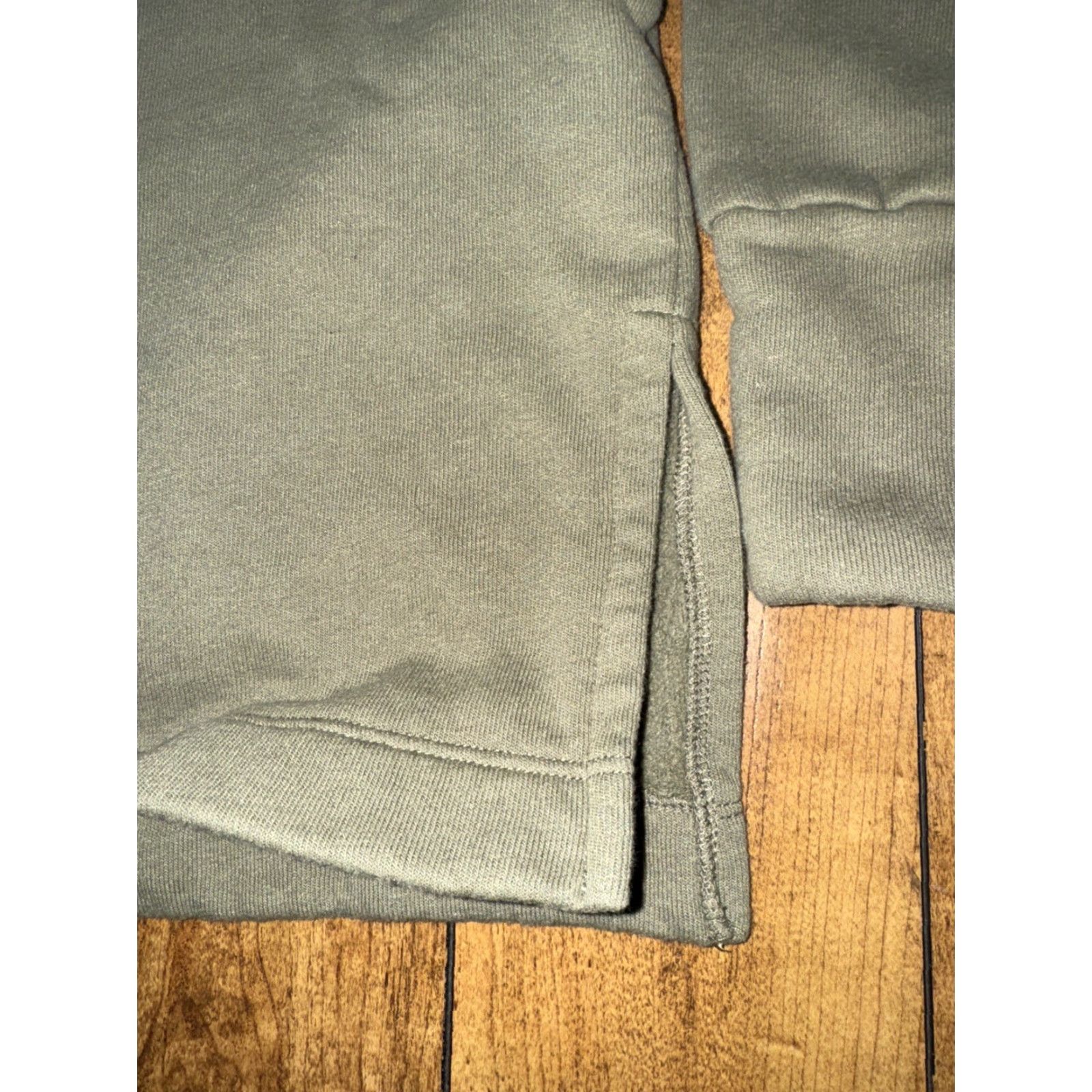 Olive VINTAGE Peloton Women’s Olive Green Cozy Funnel Neck Sweater Medium 23x23 Size M / US 6-8 / IT 42-44 - 3 Thumbnail