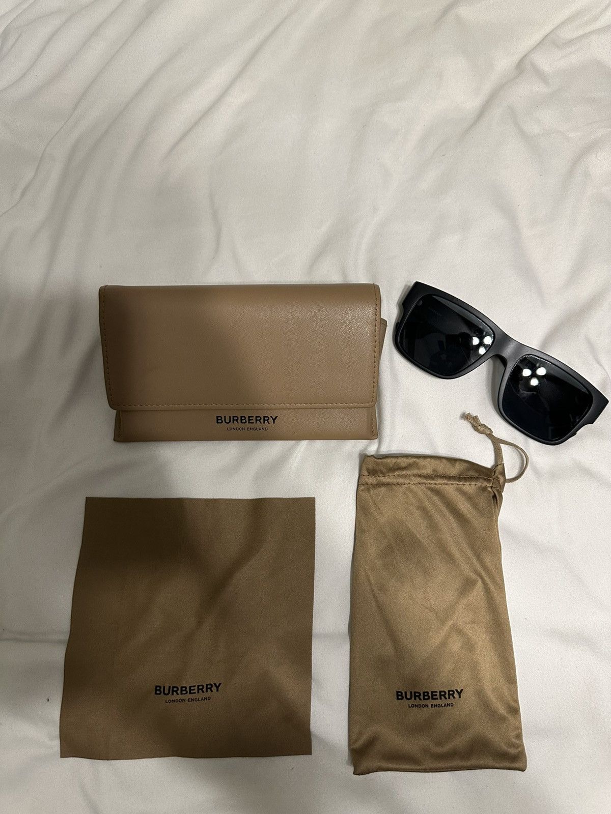 Burberry Burberry Sunglasses Size ONE SIZE - 2 Thumbnail
