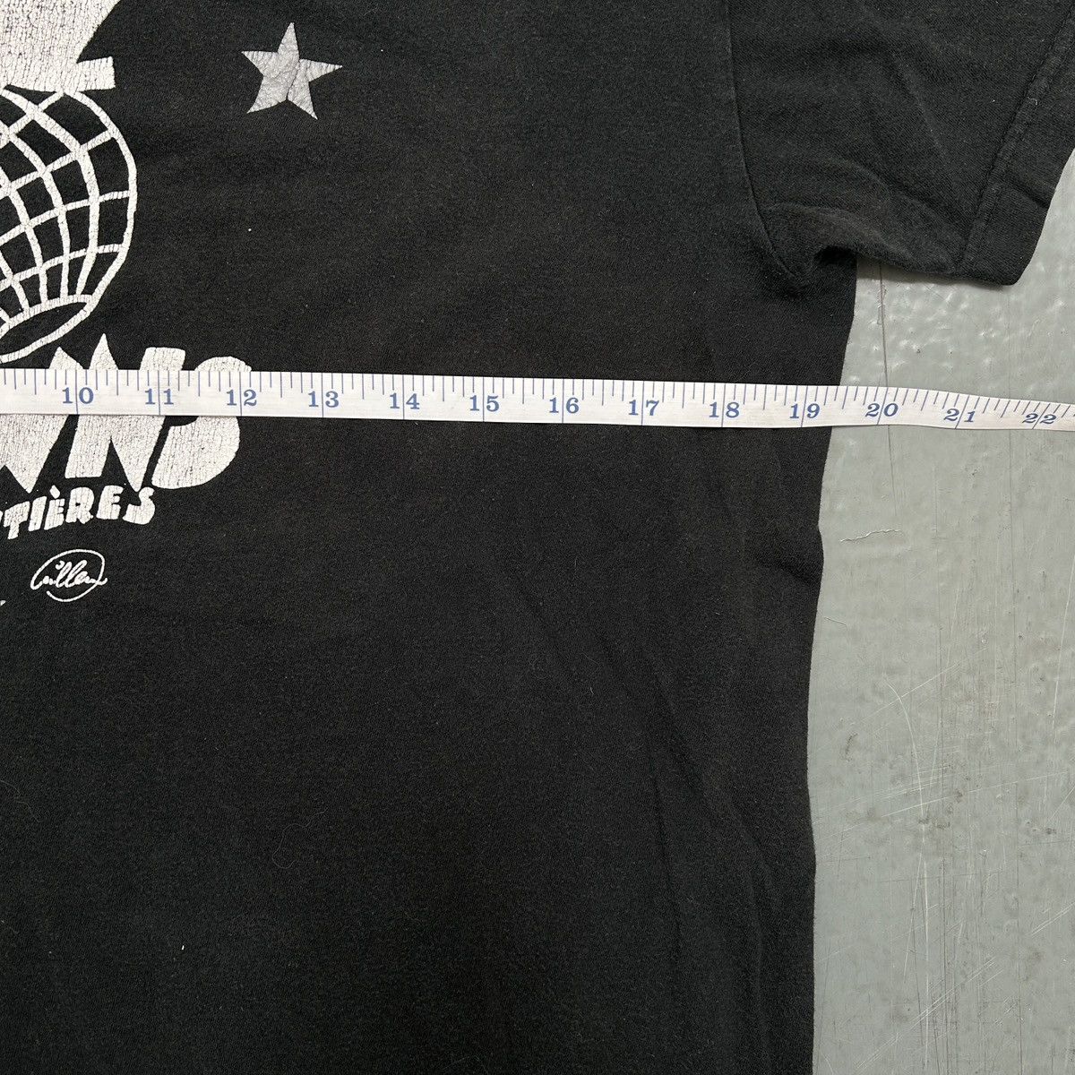 Vintage Vintage “Clowns Sans Frontières” Graphic Tee Size US M / EU 48-50 / 2 - 4 Thumbnail