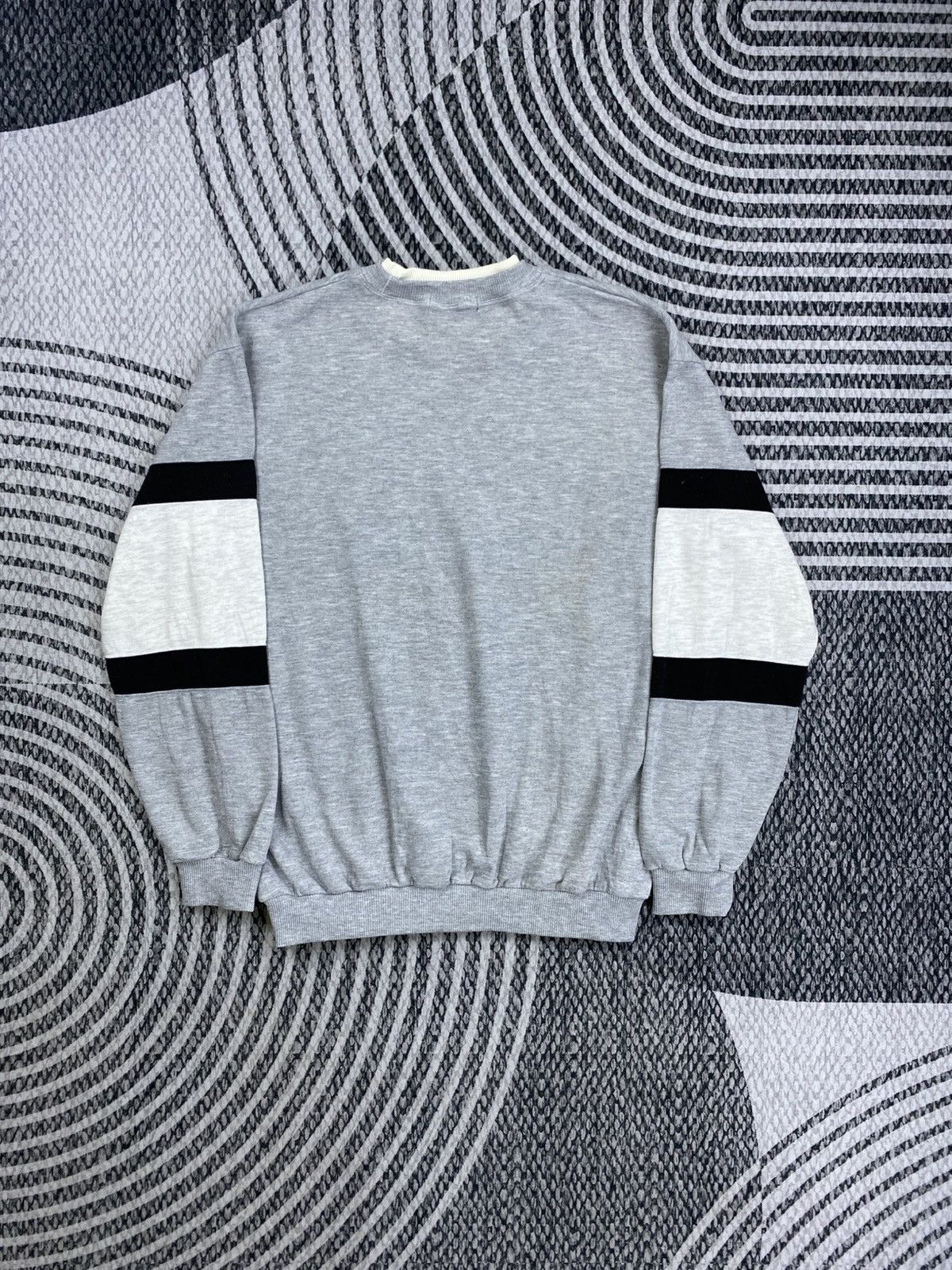Valentino Vintage Rudolph Valentino Longsleeve Grey Sweatshirt Size US M / EU 48-50 / 2 - 2 Thumbnail