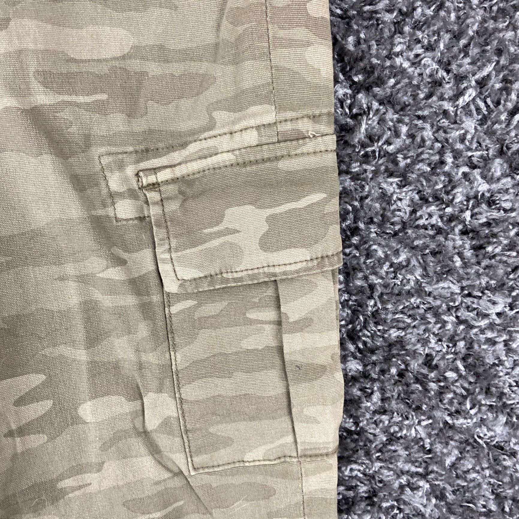 Lucky Brand LUCKY BRAND Charlie Skinny Cargo Pants Camouflage Green Women’s Size 2 Size 26" / US 2 / IT 38 - 4 Thumbnail