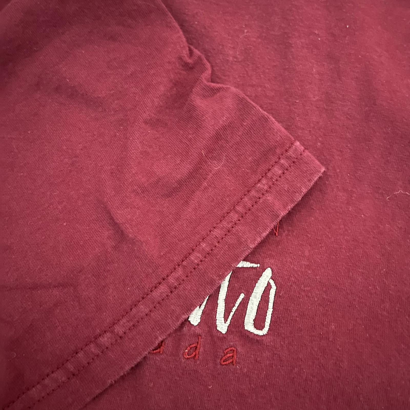 Gildan VTG 90s Toronto Canada CN Tower Burgundy Embroidered Tee Size US L / EU 52-54 / 3 - 4 Thumbnail