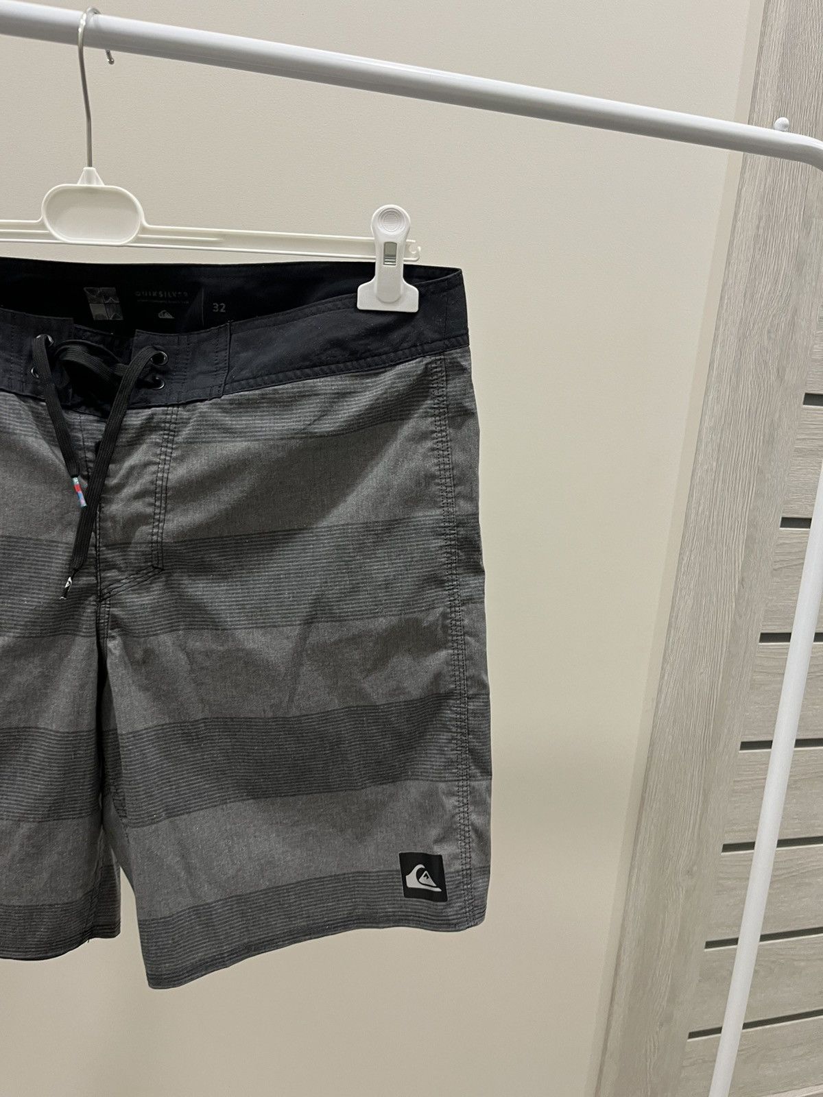 Quicksilver Vintage Quicksilver Shorts Logo Swim Wear Rap Y2K 90s USA Size US 32 / EU 48 - 2 Thumbnail