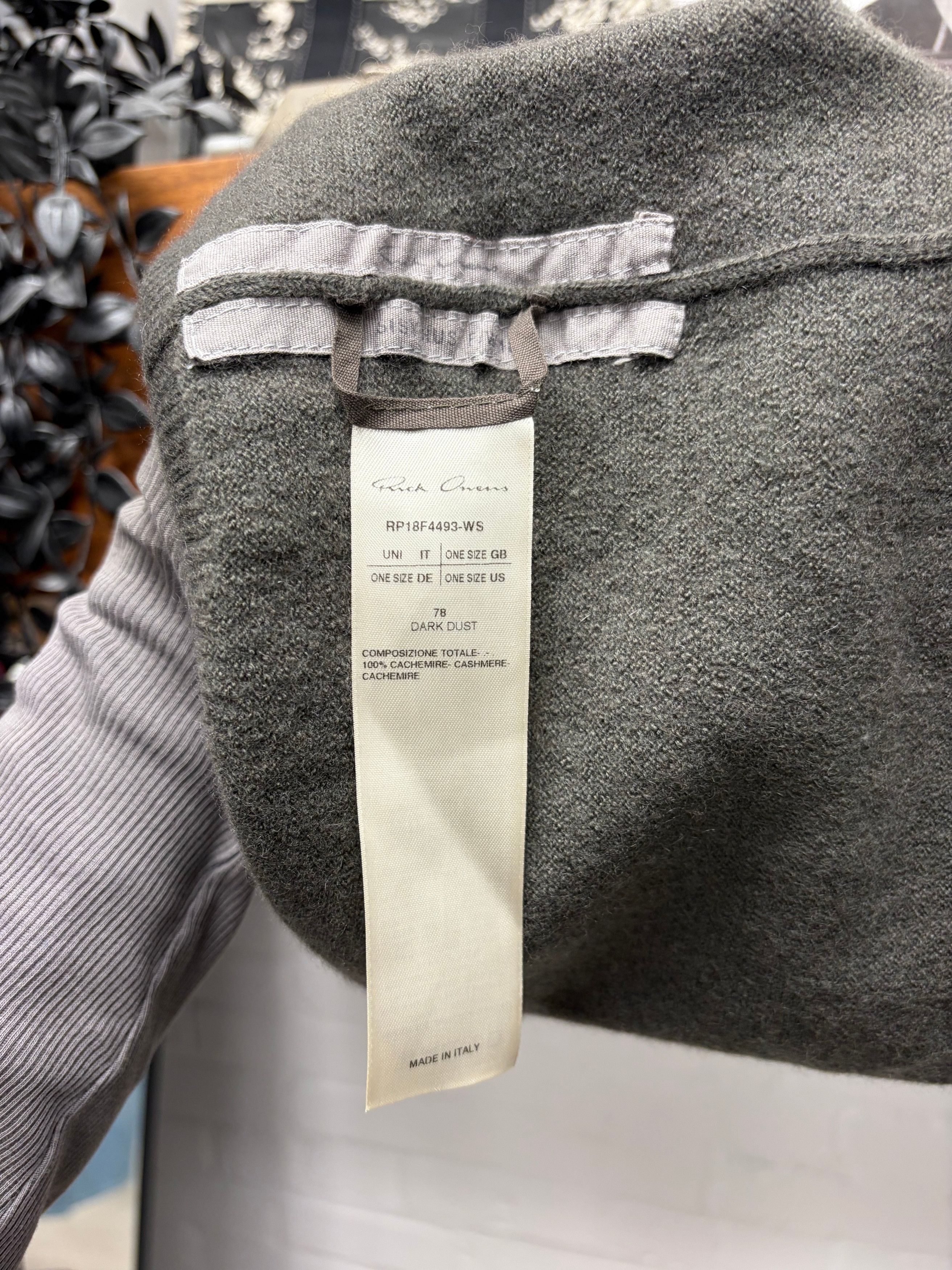 Rick Owens AW2018 Rick Owens ‘Sisyphus’ Dark Dust Ribbed Cashmere Beanie Size ONE SIZE - 3 Thumbnail