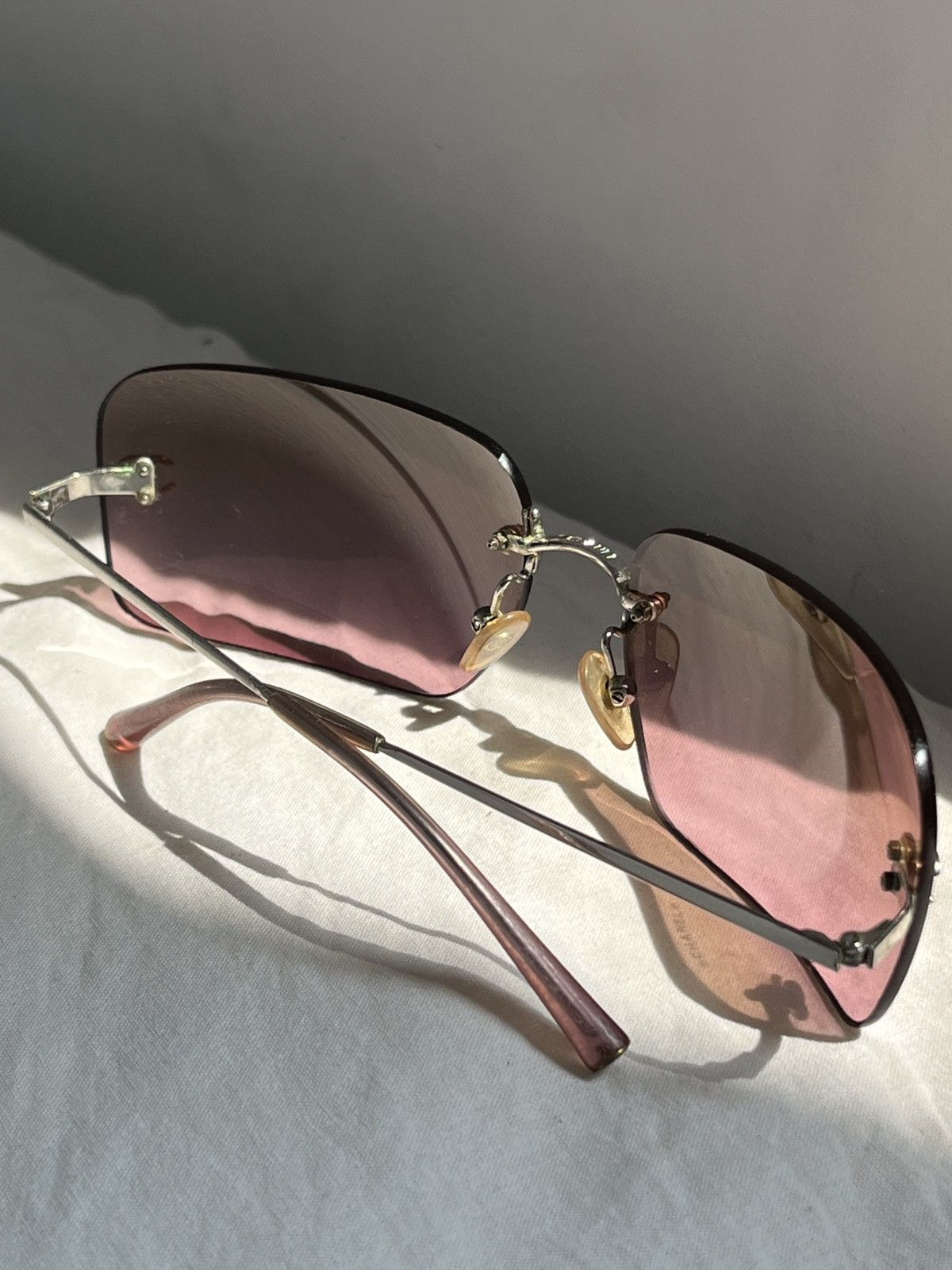 Chanel Chanel Sunglasses 4017 CC Rhinestone Logo Rimless Vintage Size ONE SIZE - 4 Thumbnail