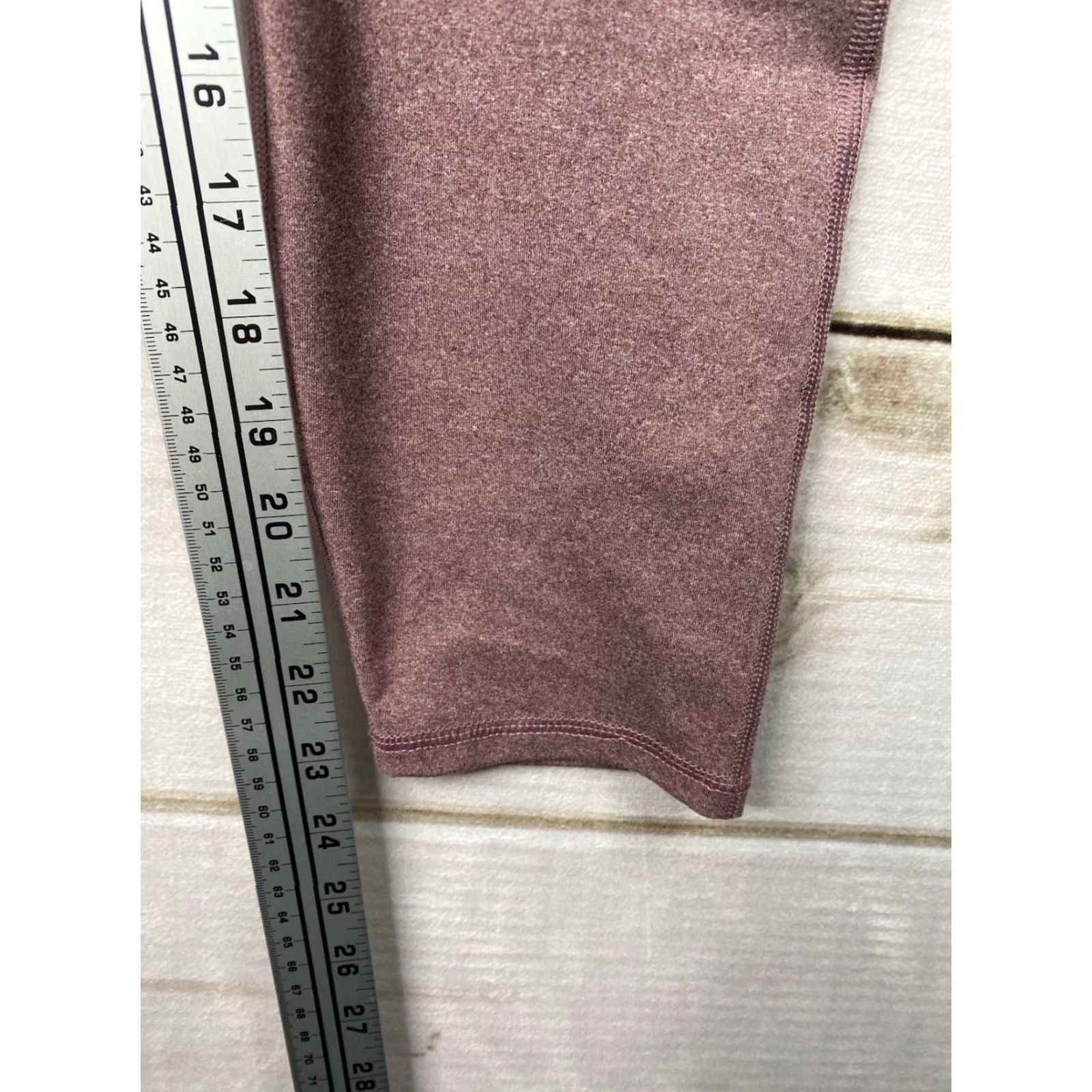 Fabletics Fabletics Leggings Womens L Purple Pink Mid Rise Cropped Zip Pocket Gym Athletic Size 36" / US 14 / IT 50 - 4 Thumbnail