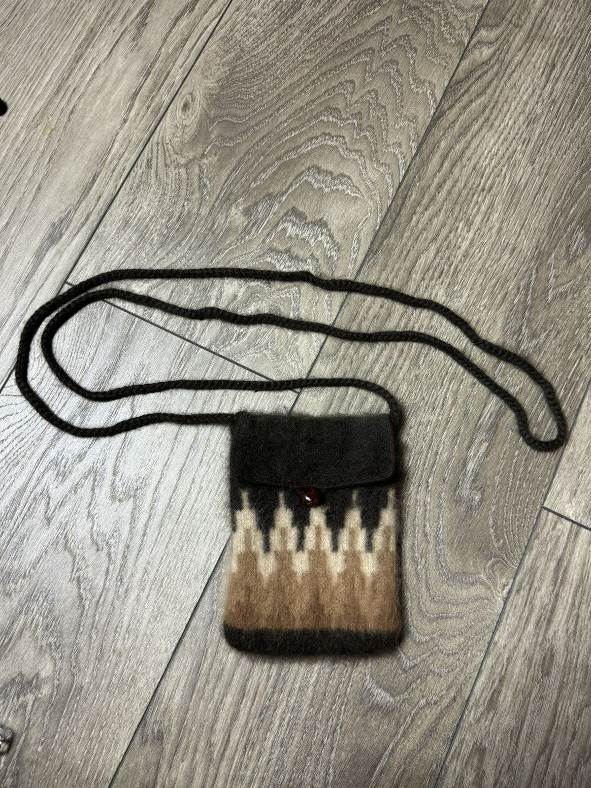 Number (N)ine AW 2002-2003 Nowhere Man Angora Side Bag Size ONE SIZE - 5 Thumbnail