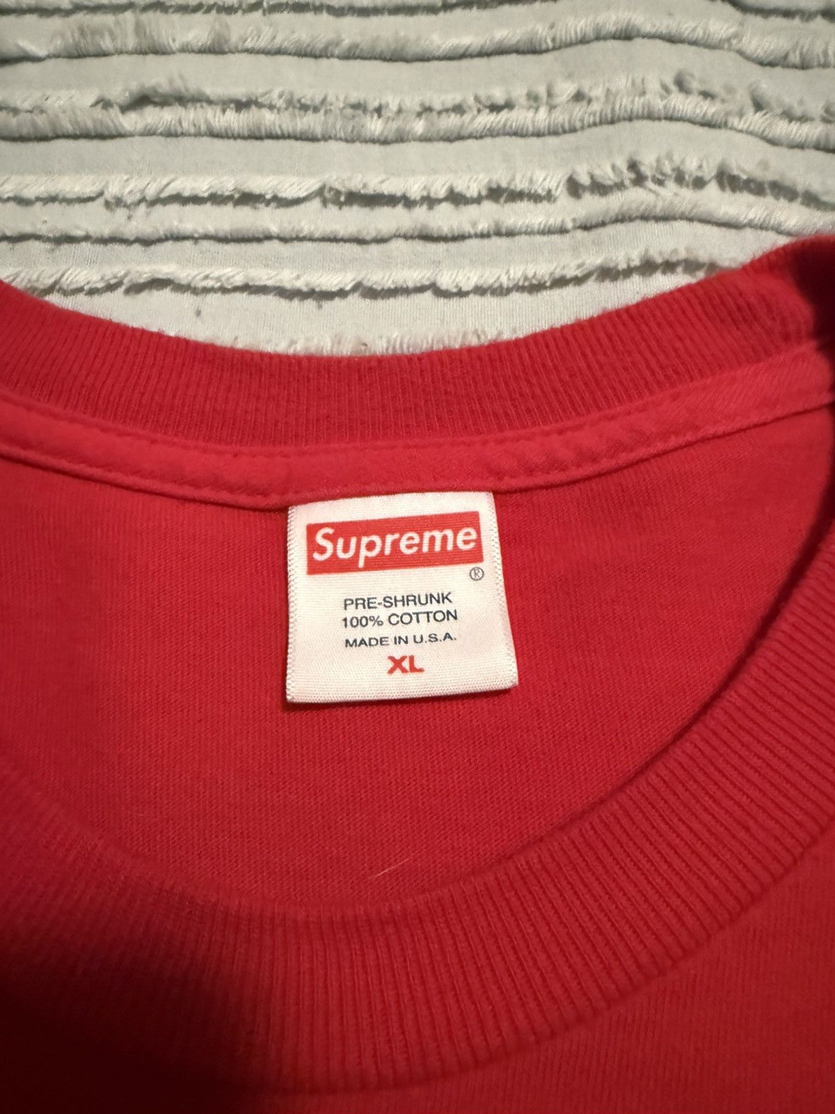 Supreme Supreme Gonz Logo Tee Red Size XL SS18 Size US XL / EU 56 / 4 - 4 Thumbnail