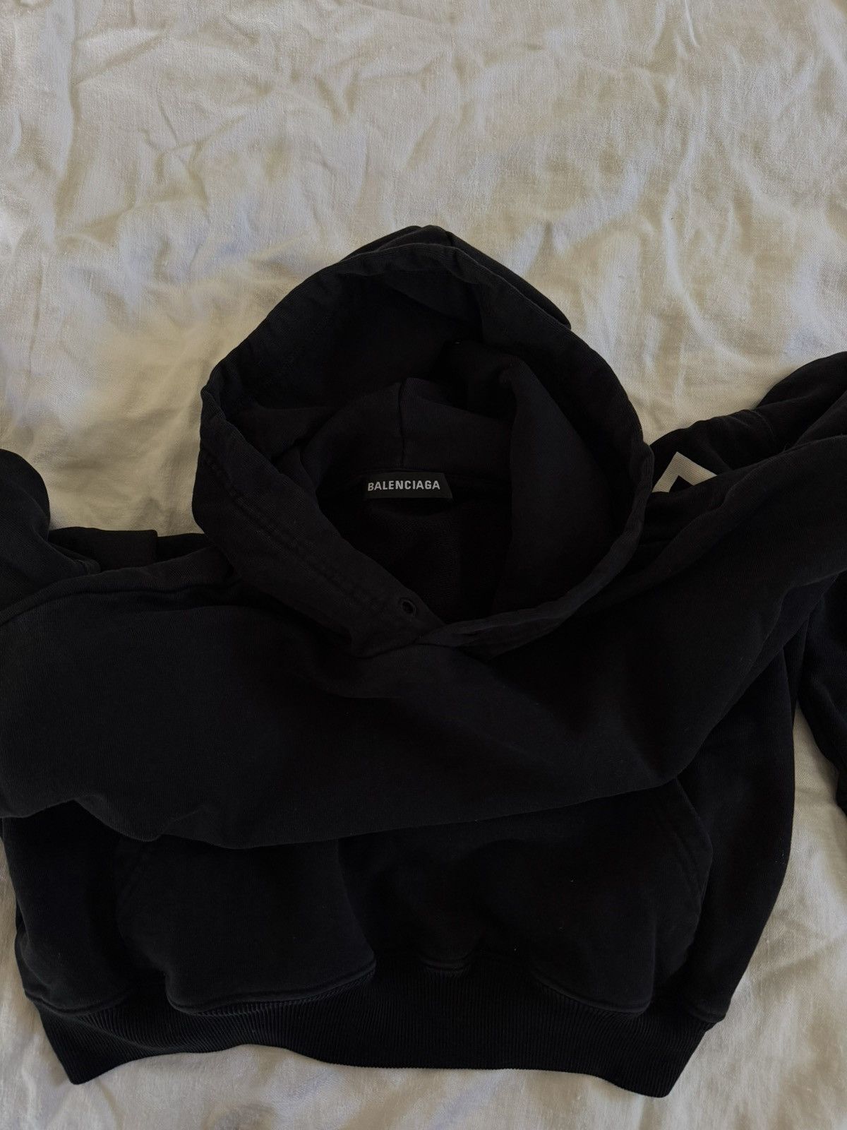 Balenciaga Balenciaga classic middle back logo hoodie Size US S / EU 44-46 / 1 - 8 Thumbnail