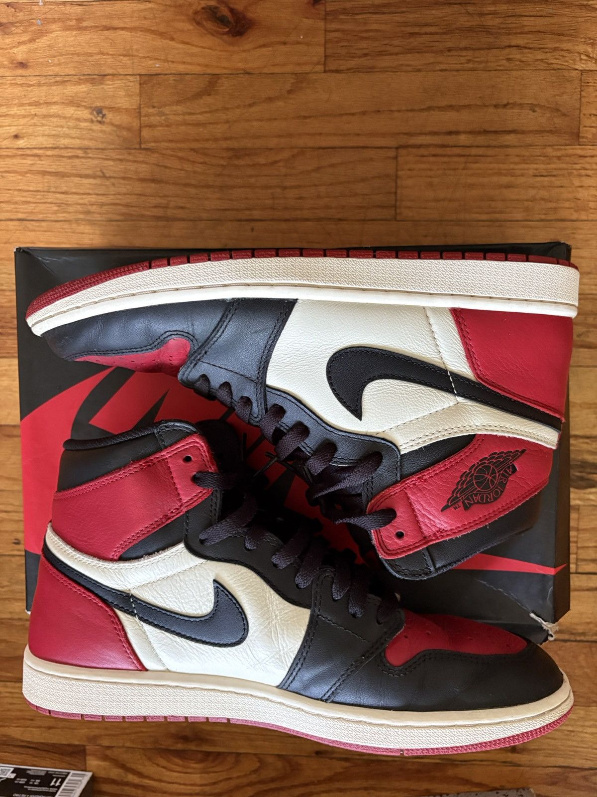 Jordan Brand Air Jordan Retro 1 Bred toe Size US 11 / EU 44 - 2 Thumbnail