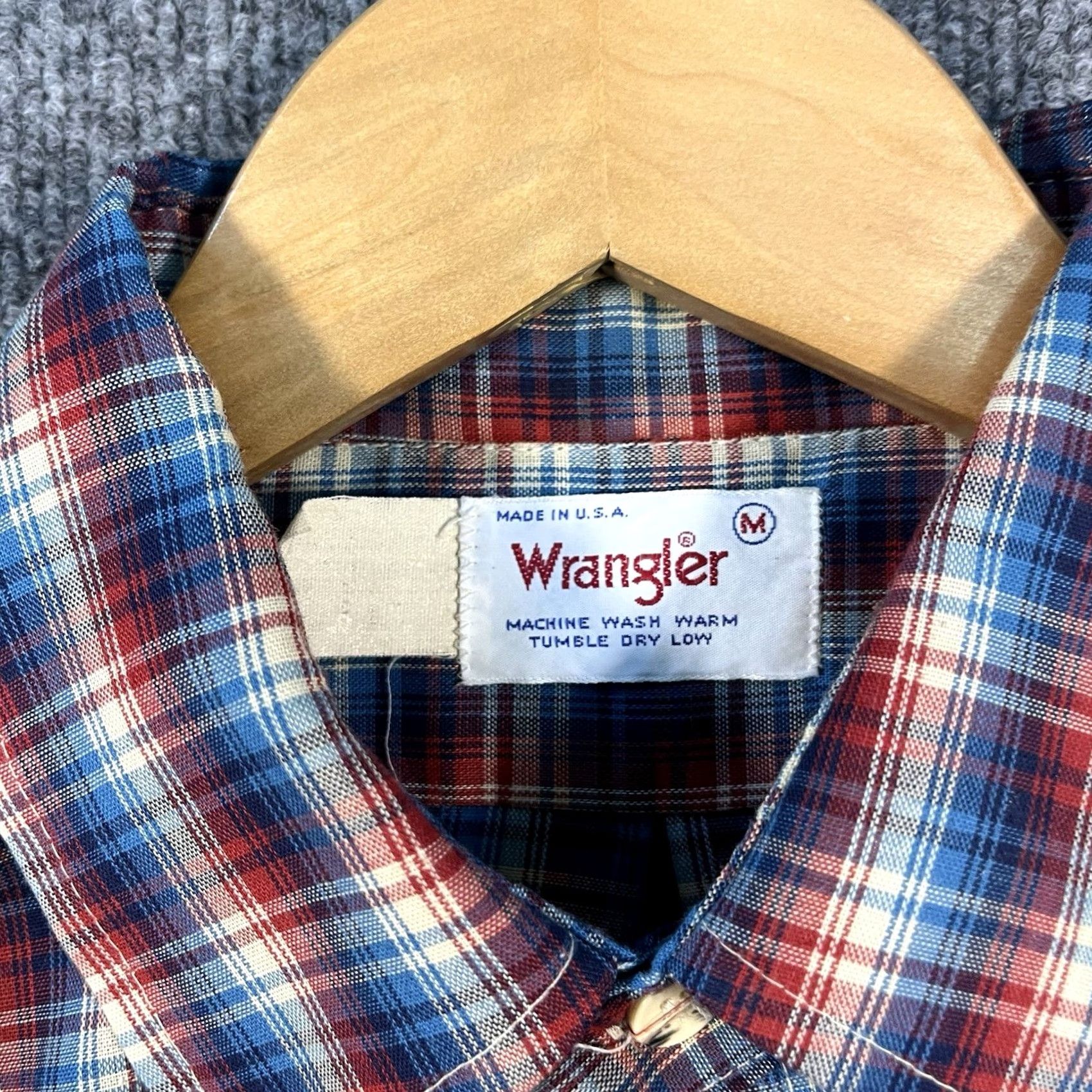 Wrangler VINTAGE Wrangler Button-Up Shirt Plaid Long Sleeve USA Brushpopper M Blue Women? No, Men Size US M / EU 48-50 / 2 - 3 Thumbnail