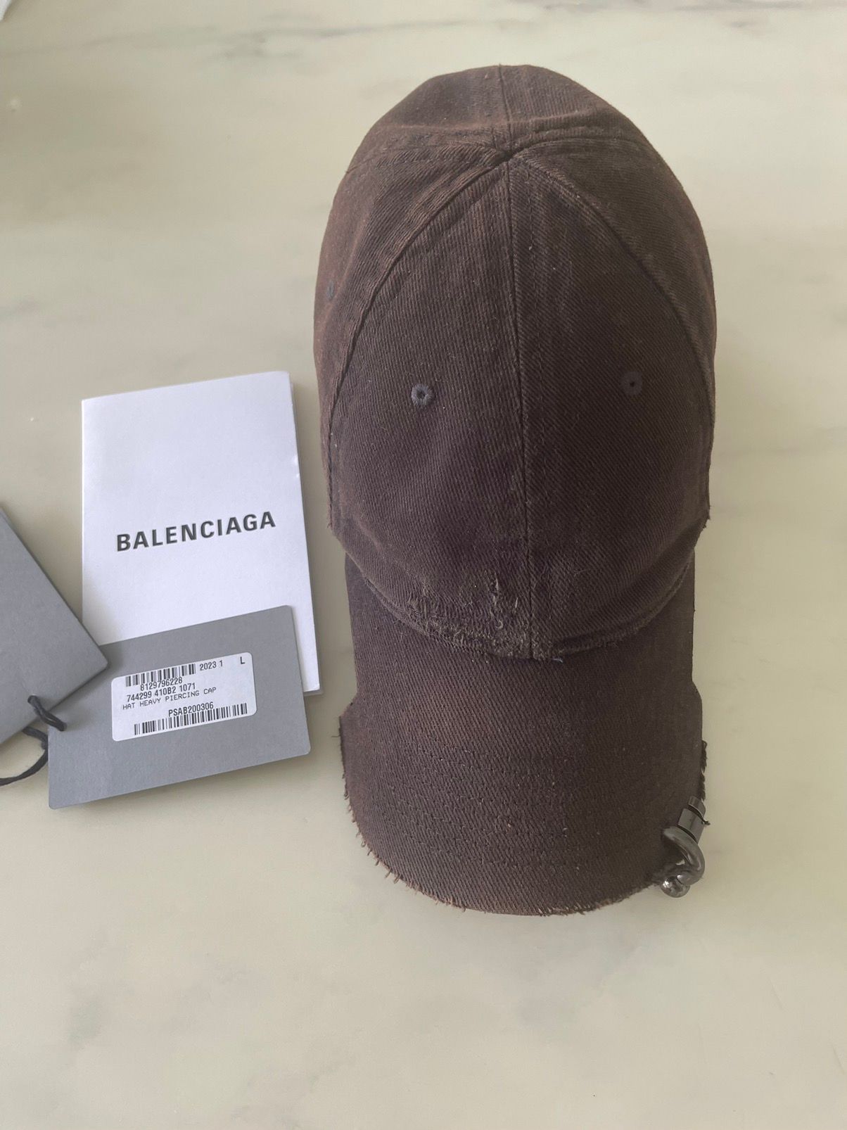 買い格安 【Balenciaga】 HEAVY PIERCING キャップ Lサイズ - 帽子
