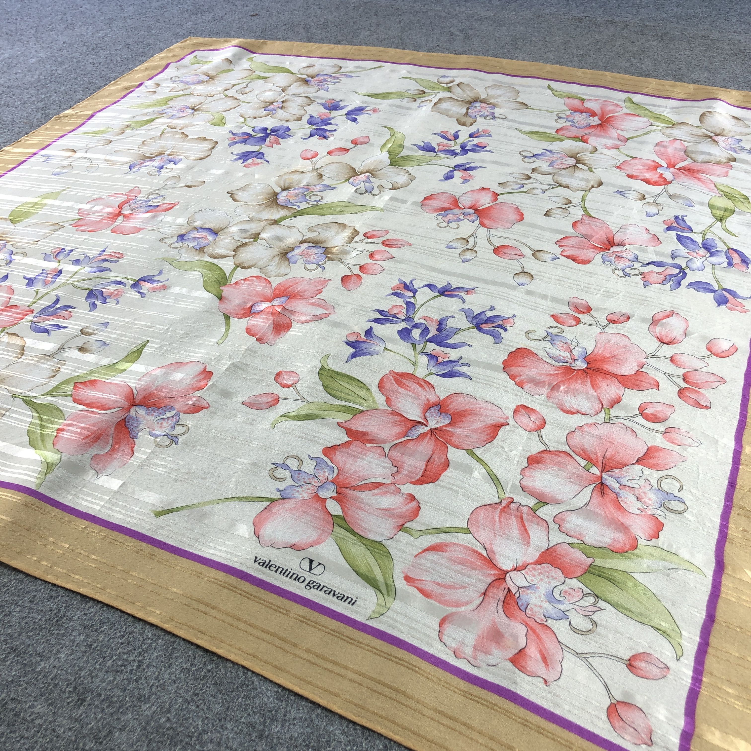 Vintage Vintage Valentino Garavani Floral Silk Scarf M1254 Size ONE SIZE - 3 Thumbnail