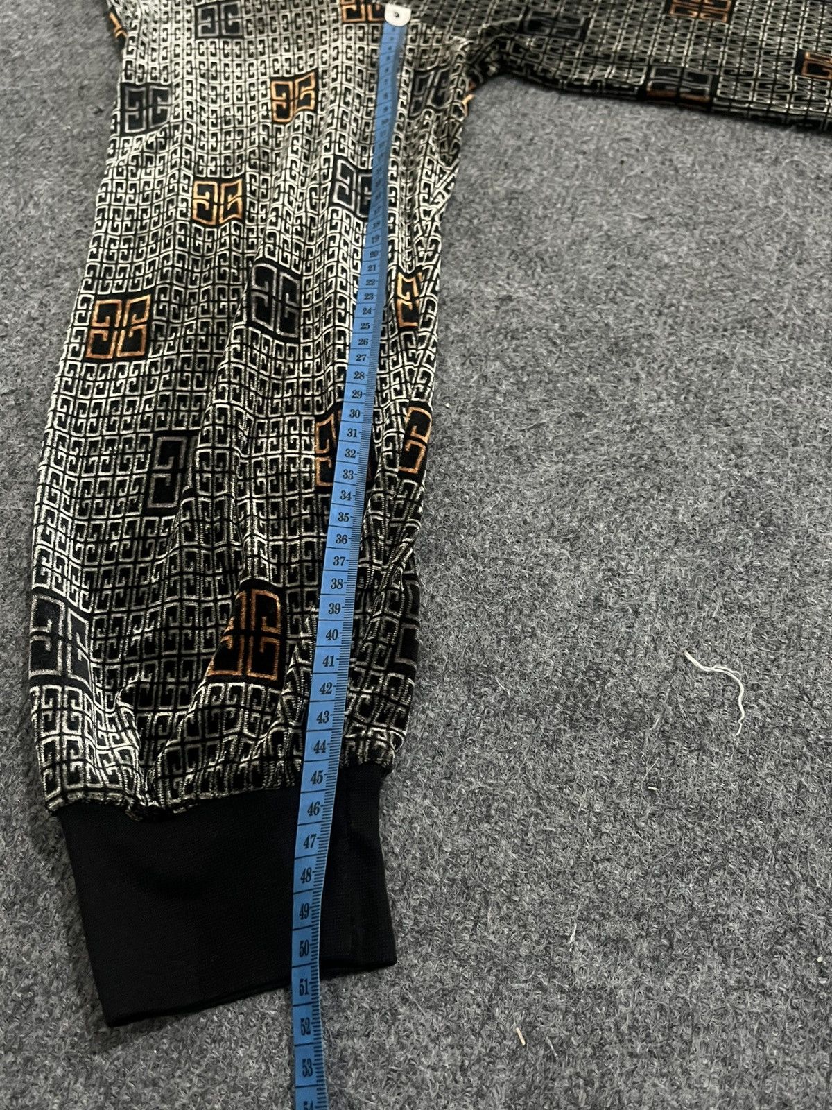 Japanese Brand Vintage General Monogram Velour Longsleeve 4G Luxury Size US L / EU 52-54 / 3 - 10 Thumbnail