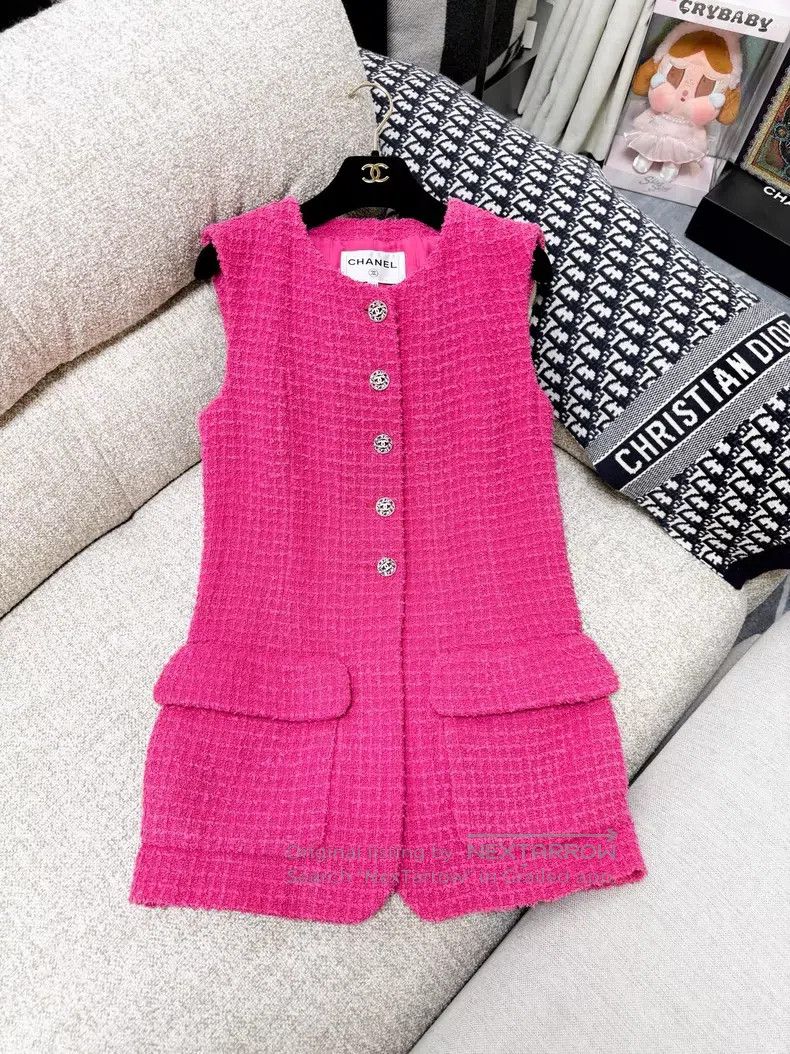 Chanel Chanel Woven diamond buckle sleeveless vest jacket Size XS / US 0-2 / IT 36-38 - 1 Thumbnail