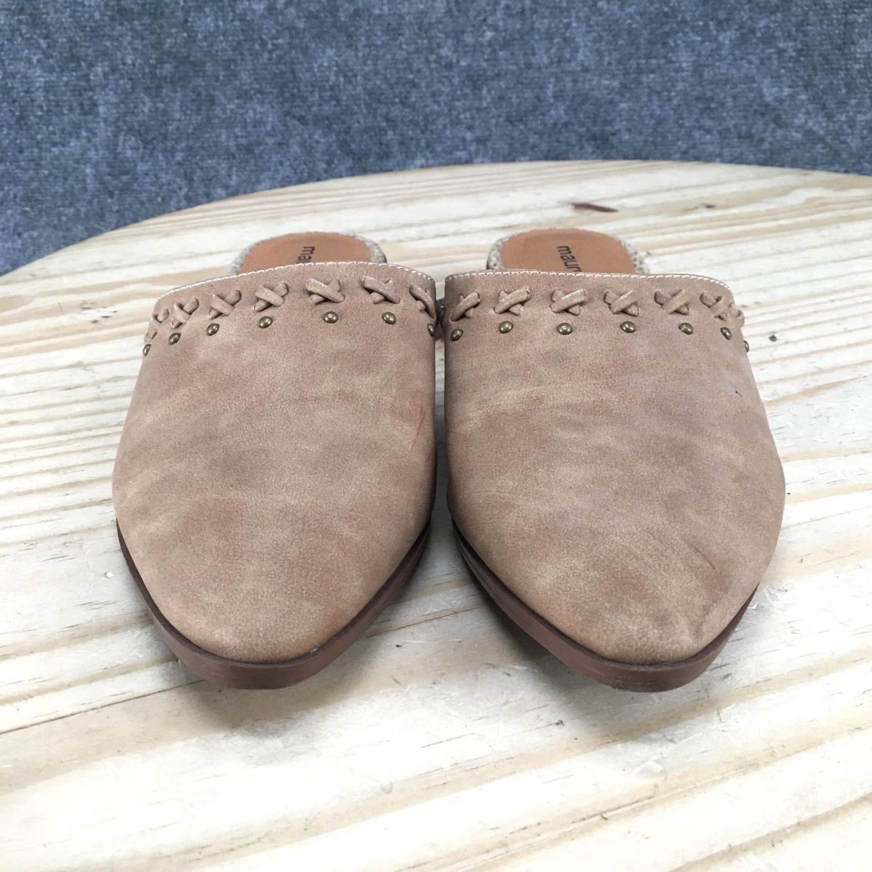 Vintage Maurices Sandals Womens 7 M Studded Mule Flats Beige Faux Leather Slip On Sandals Size US 7 / IT 37 - 6 Thumbnail