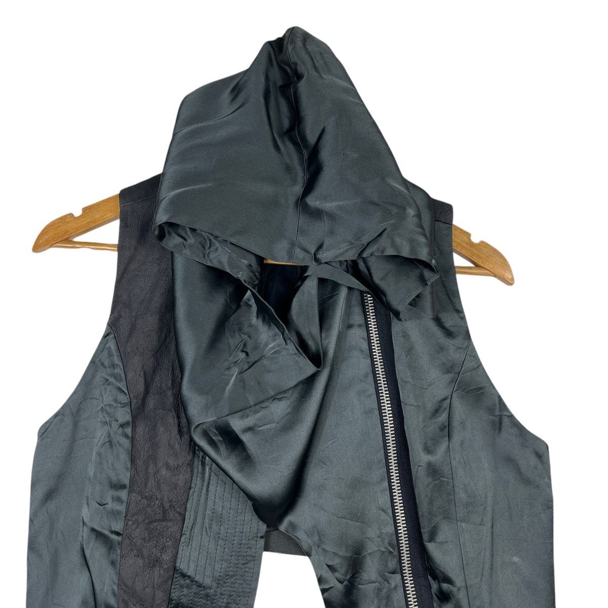 Haider Ackermann Haider Ackermann Asymetrical Hoodie Zipper Vest Size US S / EU 44-46 / 1 - 6 Thumbnail