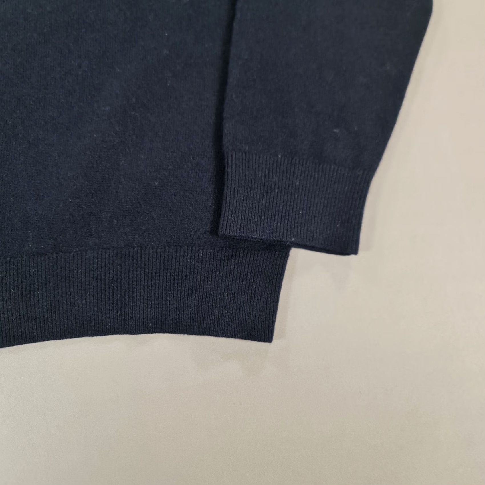 Uniqlo Uniqlo Jumper Mens V-Neck Cashmere Navy Blue Large L Pullover Knit Hoodie? Size US L / EU 52-54 / 3 - 4 Thumbnail