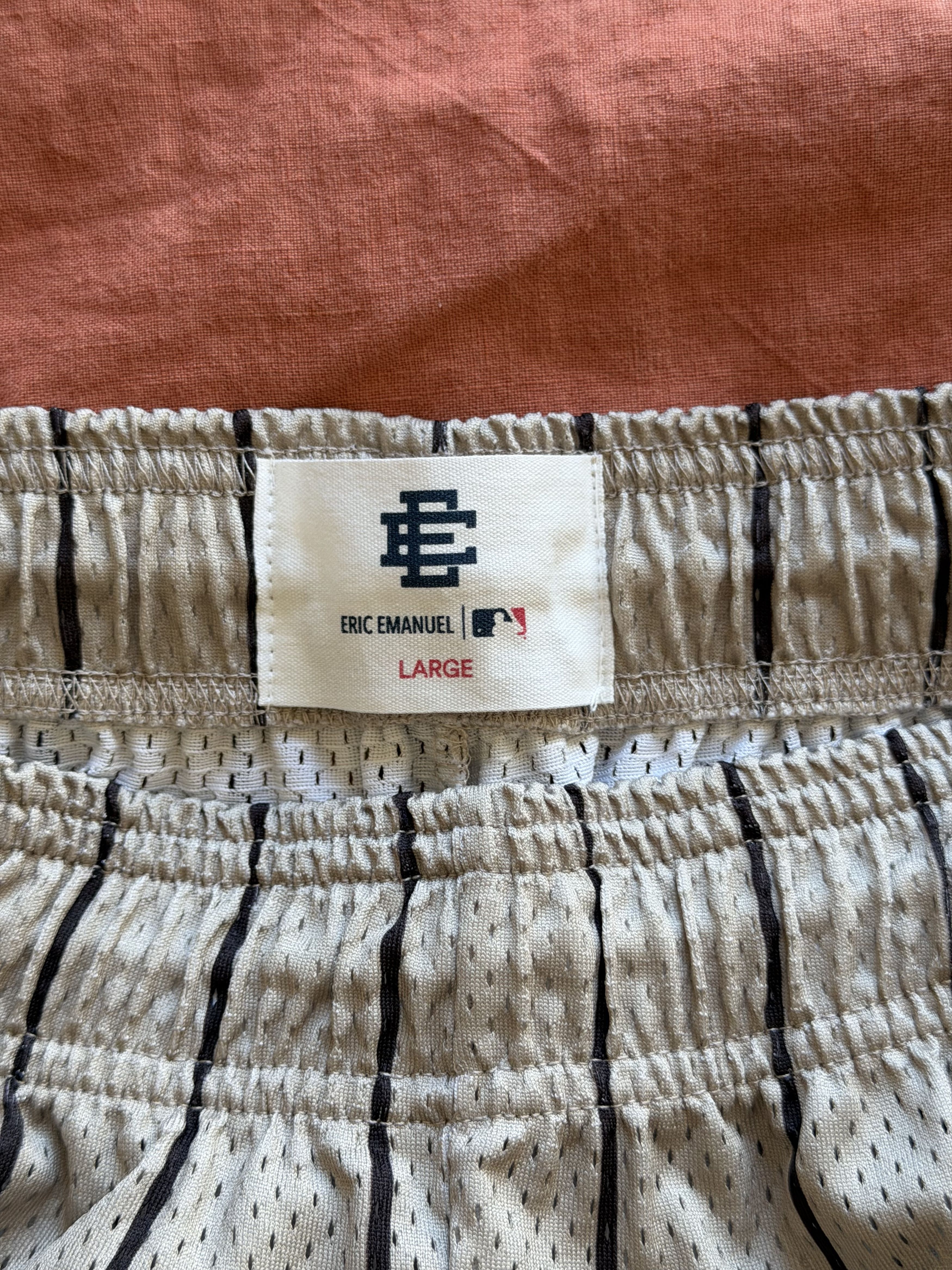 Eric Emanuel × MLB Eric Emanuel EE Basic San Diego Padres Shorts in Tan Size US 34 / EU 50 - 5 Thumbnail