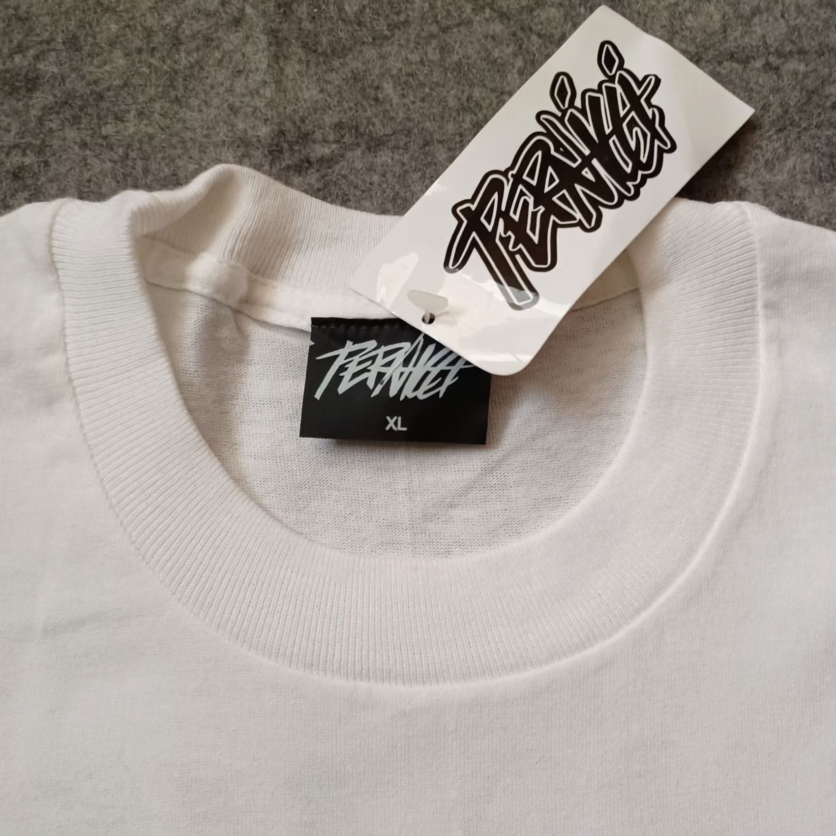 Vintage Pernicci Unlimited Humanity T Shirt Mens XL White Happy Face Short Sleeve Vintage Size US XL / EU 56 / 4 - 2 Thumbnail