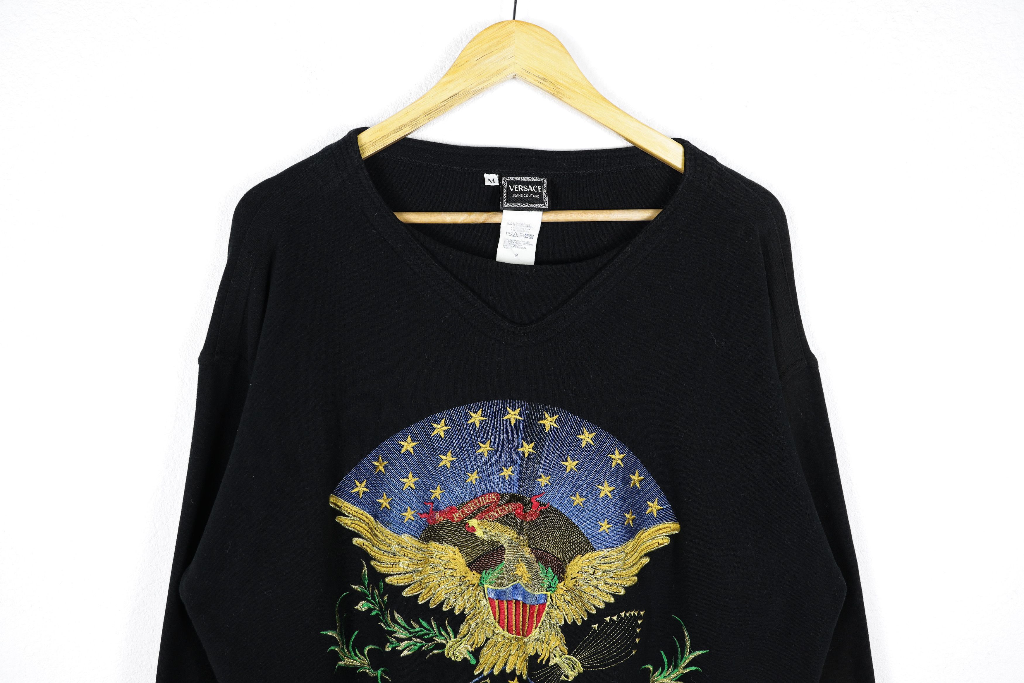 Versace Jeans Couture Versace Pluribus Unum USA LS T-shirt Tee Pullover 90s Size US M / EU 48-50 / 2 - 2 Thumbnail