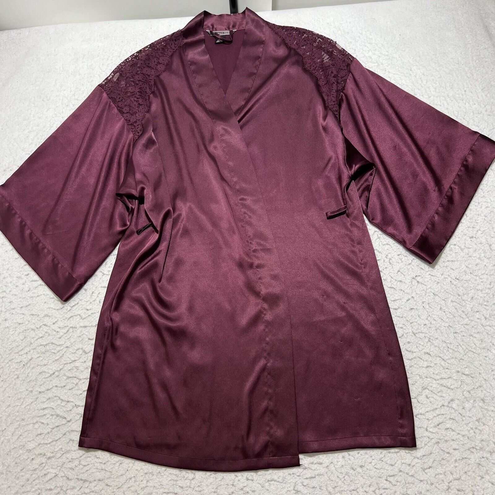 Victoria's Secret Victoria's Secret Silky Satin Sleepwear Lightweight Robe Top Size ONE SIZE - 1 Thumbnail
