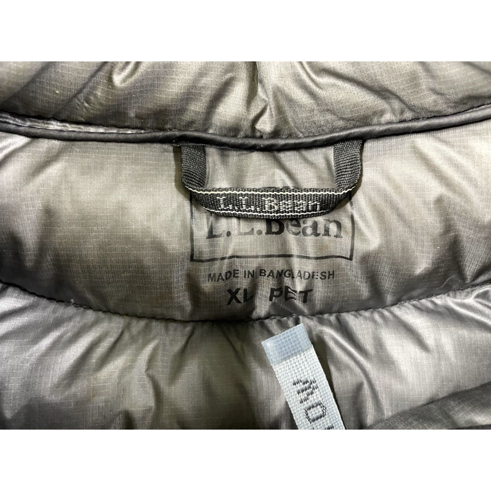 Vintage **LL Bean Women Ultra Light Down Jacket XL Petite Black** User: **LL Bean Women's Ultra Light Down Jacket XL Petite Black** Size XL / US 12-14 / IT 48-50 - 3 Thumbnail