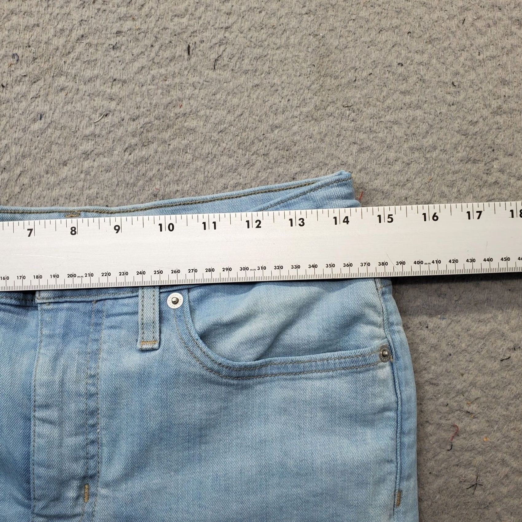 J.Crew J.Crew Mercantile Jeans Womens Size 27 Blue Denim Straight Leg Streetwear Grunge Jeans Womens 27 Blue Denim Straight Shirt? Size 27" / US 4 / IT 40 - 6 Thumbnail