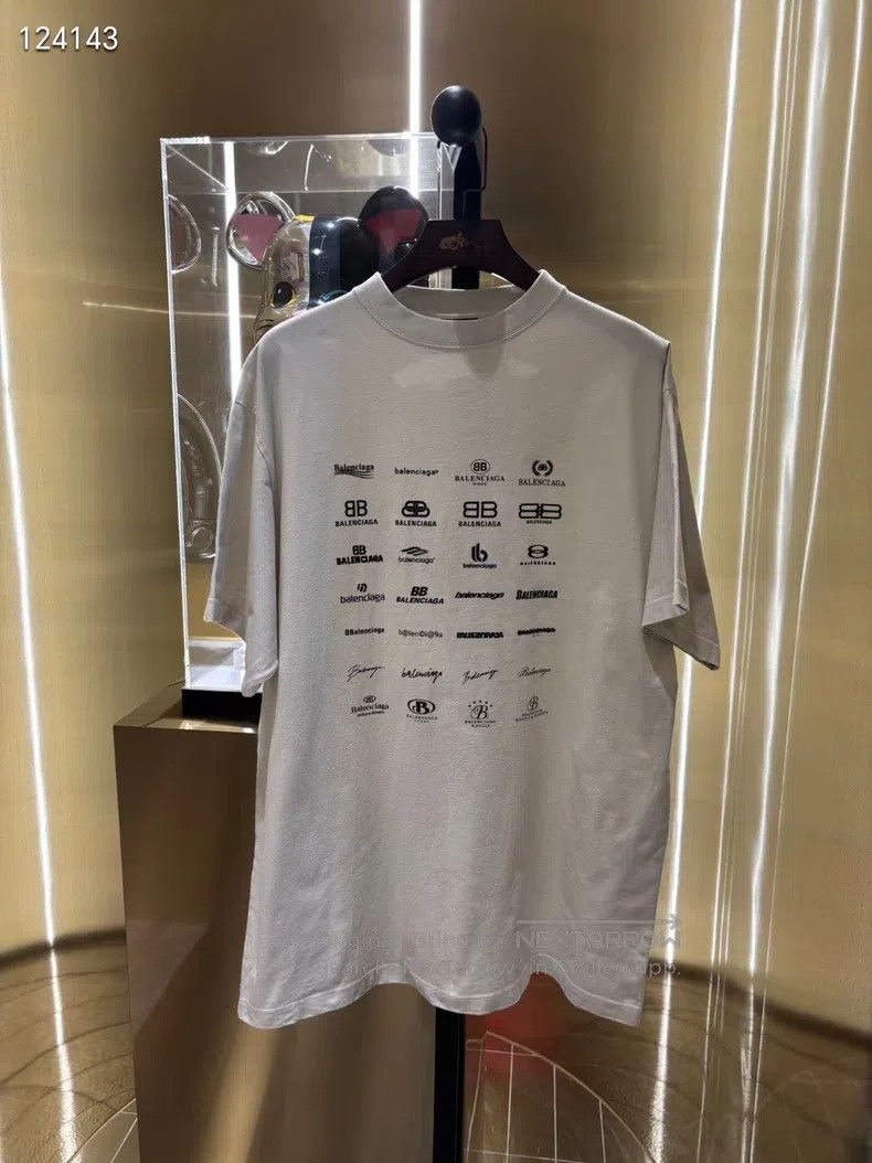 Balenciaga Balenciaga Letter Logo Printed Round Neck T-shirt Size US S / EU 44-46 / 1 - 1 Thumbnail