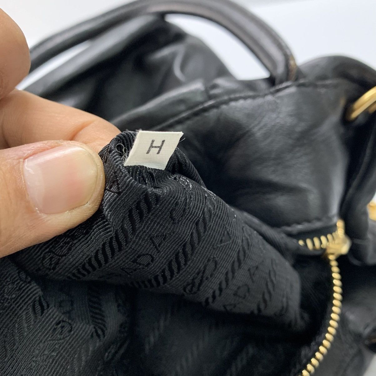 Prada Prada Lambskin Leather Handbag Size ONE SIZE - 14 Thumbnail