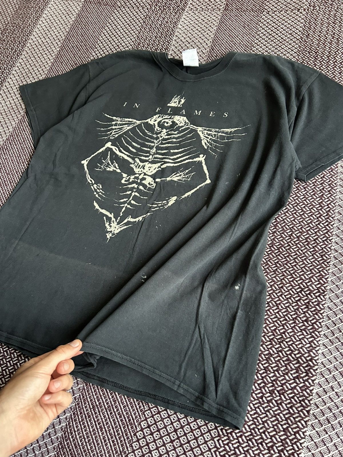 Vintage Vintage Gildan In Flames Merch T-shirt Thrashed Print Rare Size US XL / EU 56 / 4 - 8 Thumbnail