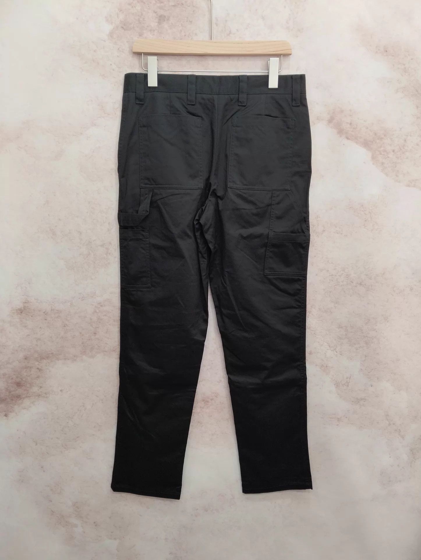 Burberry Burberry Solid Zipper Pocket Straight Chino 46-52 Size US 30 / EU 46 - 2 Thumbnail