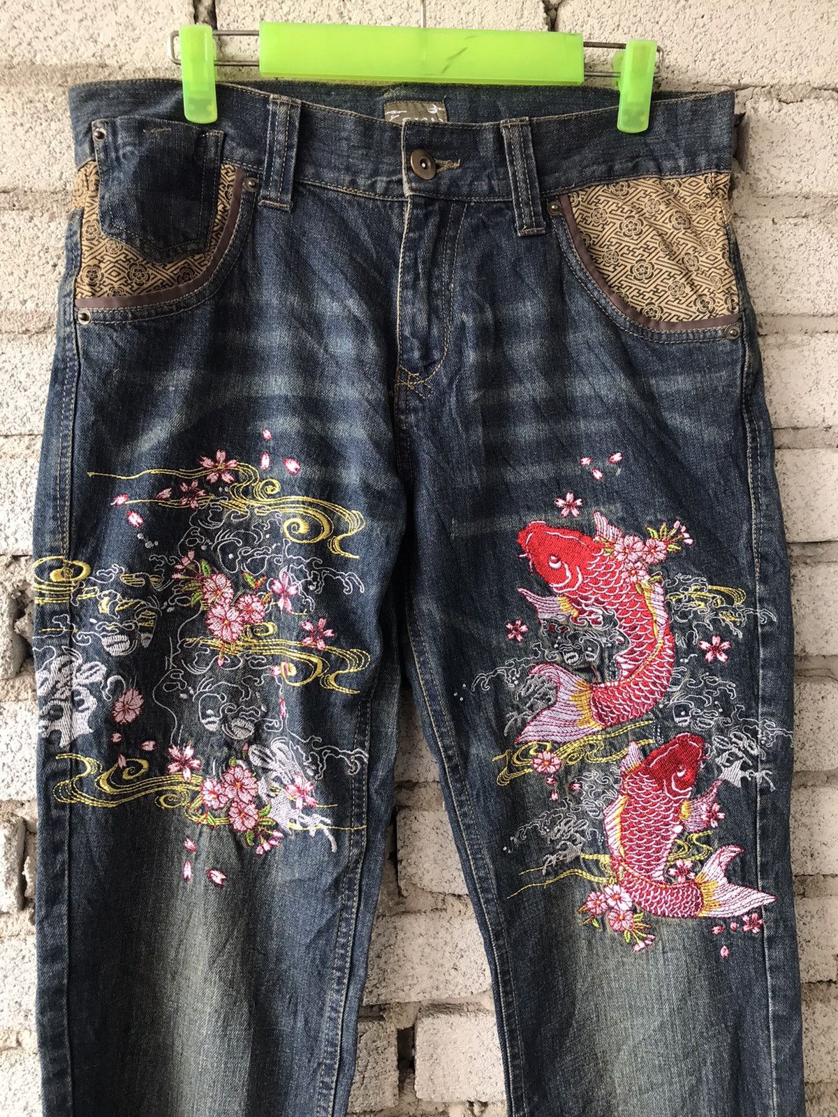 Japanese Brand Vintage Embroidery Koi Fish Japanese Jeans Size US 32 / EU 48 - 3 Thumbnail