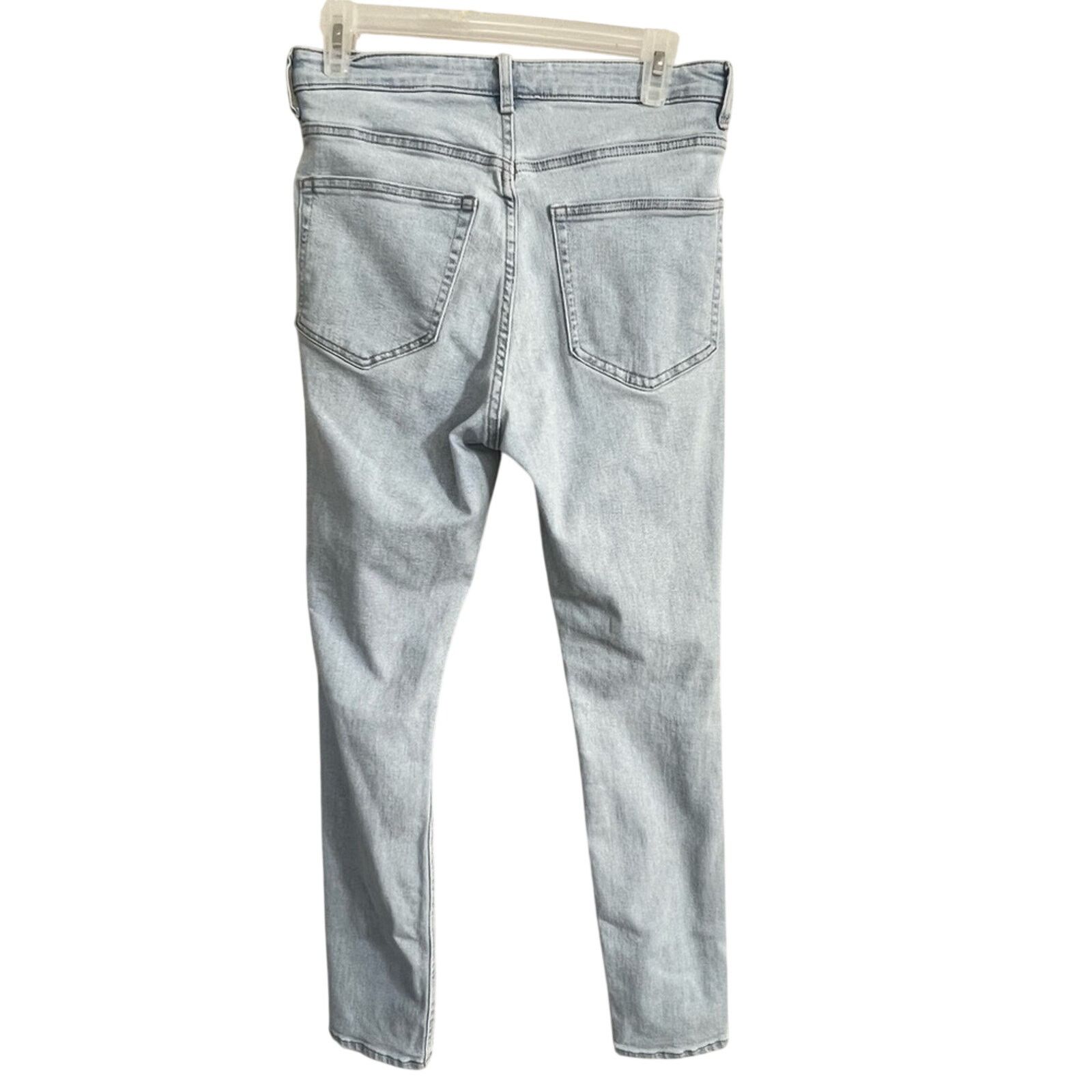 H&M H&M Ultra High Ankle Jeggings light wash distressed Size 8 Size 28" / US 6 / IT 42 - 2 Thumbnail