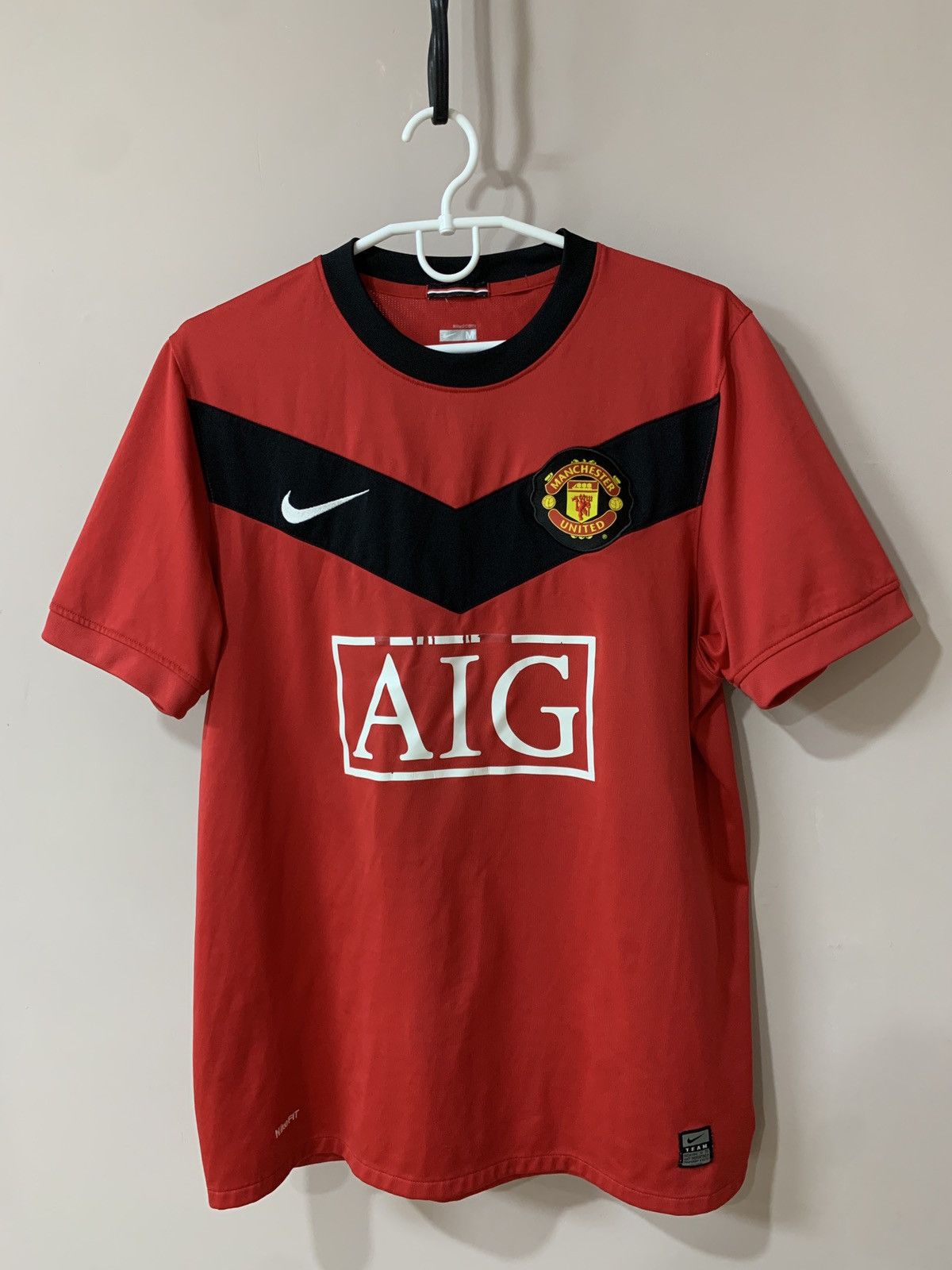Nike Manchester United 2010 Hole Football Shirt Nike Soccer Retro Size US M / EU 48-50 / 2 - 1 Thumbnail