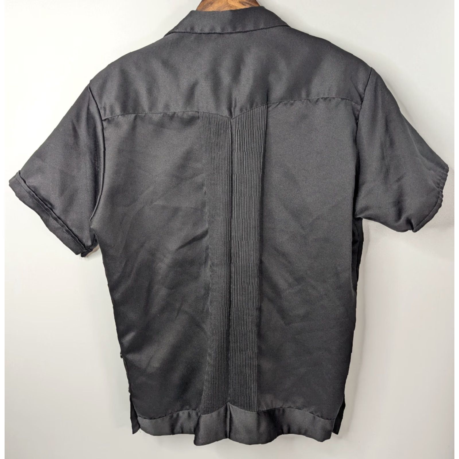 Vintage VINTAGE Guayabera San Lorenzo Copacabana Men's Black Cigar Pocket Shirt Size 38 Size US M / EU 48-50 / 2 - 4 Thumbnail