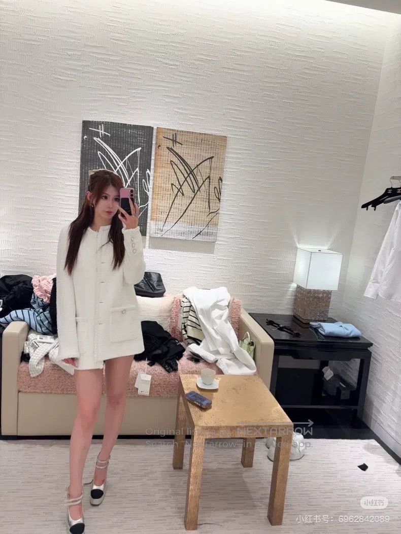 Chanel Chanel 25s White Moonlight Jacket Size XXS / US 00 / IT 34 - 2 Thumbnail