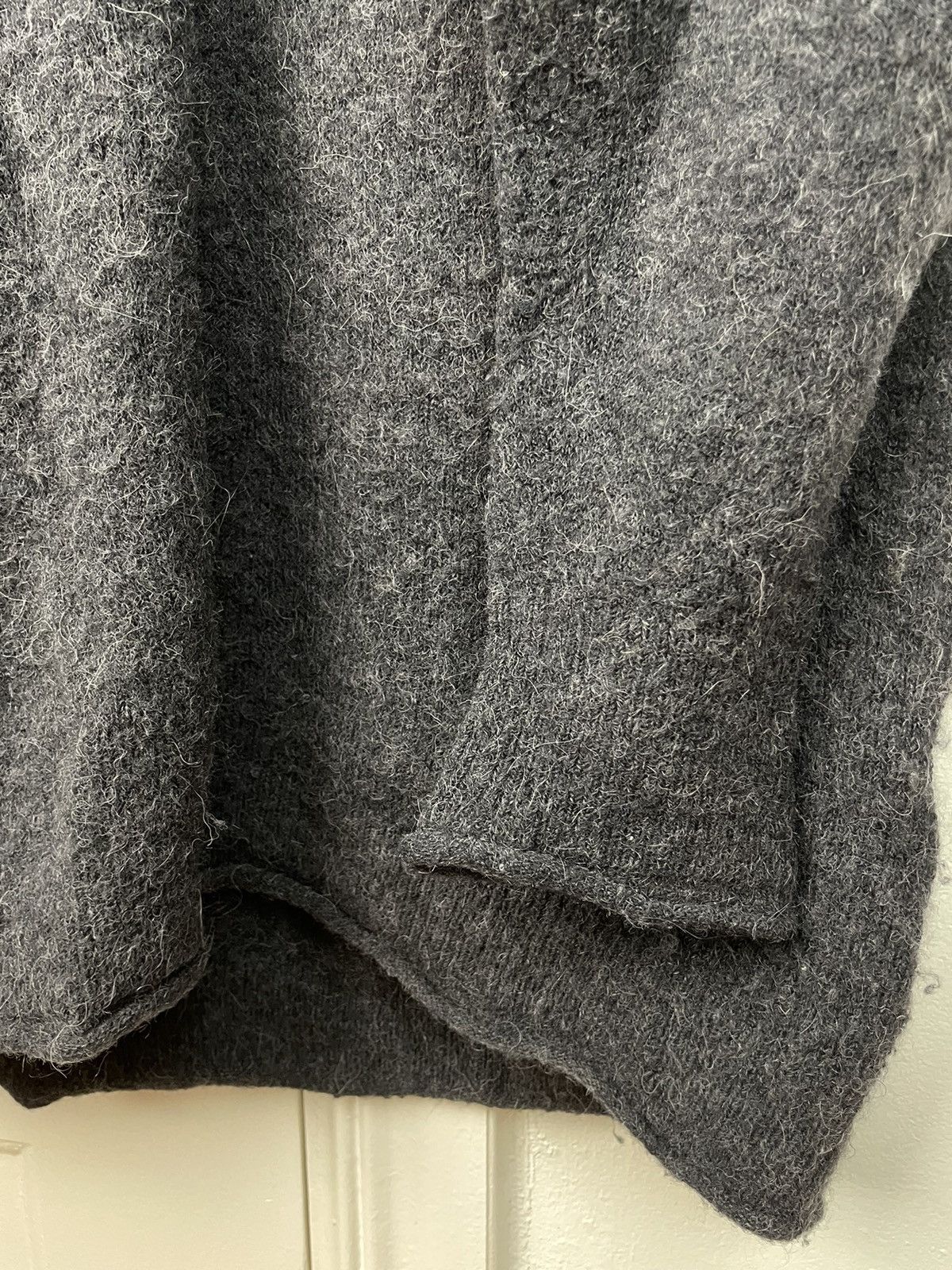 Acne Studios *GRAIL* Acne Studios sweater knit grey v neck alpaca mohair Size US M / EU 48-50 / 2 - 5 Thumbnail