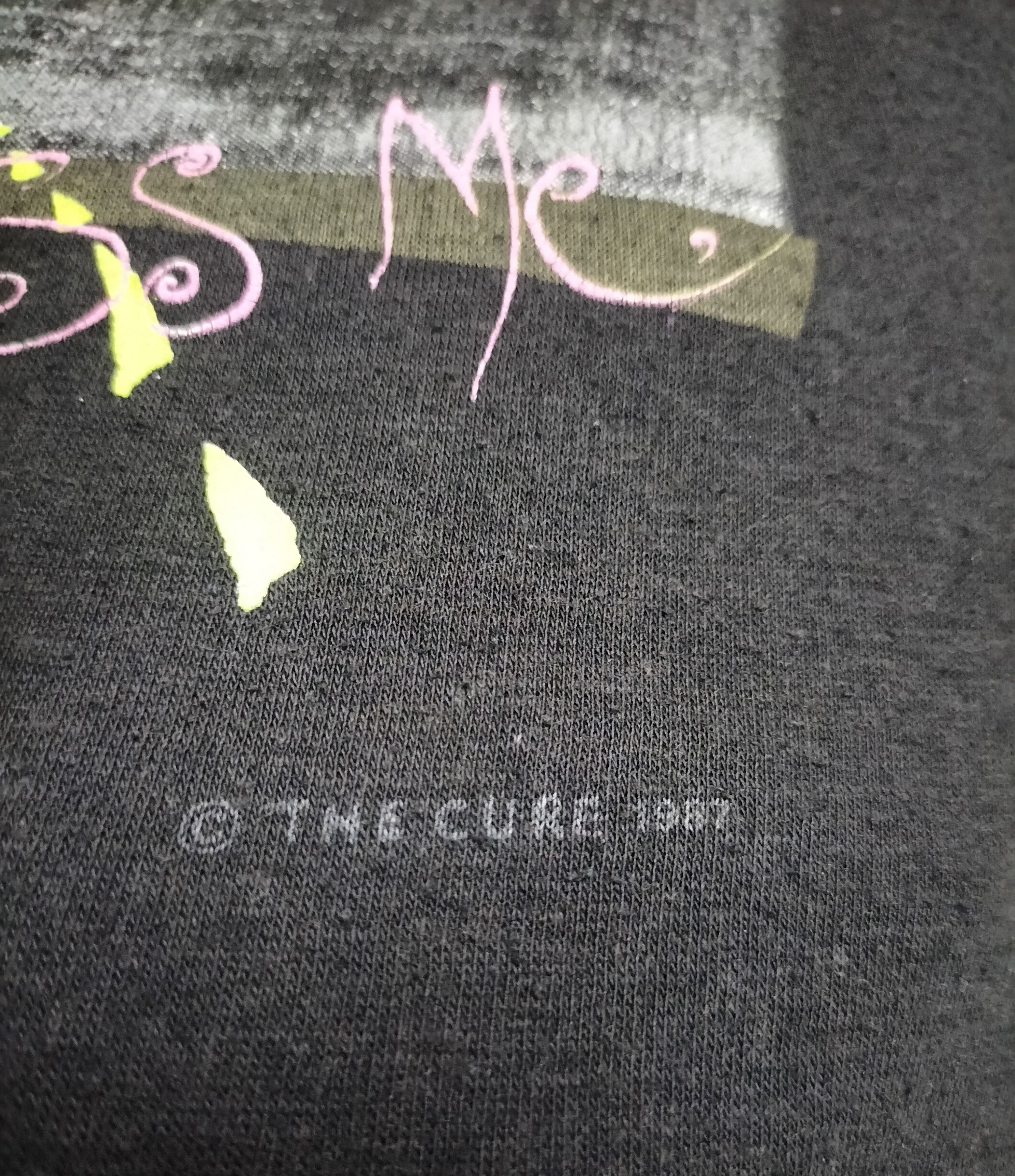 Band Tees Vintage the cure ©1987 kiss me tour paperthin shirt Size US M / EU 48-50 / 2 - 6 Thumbnail