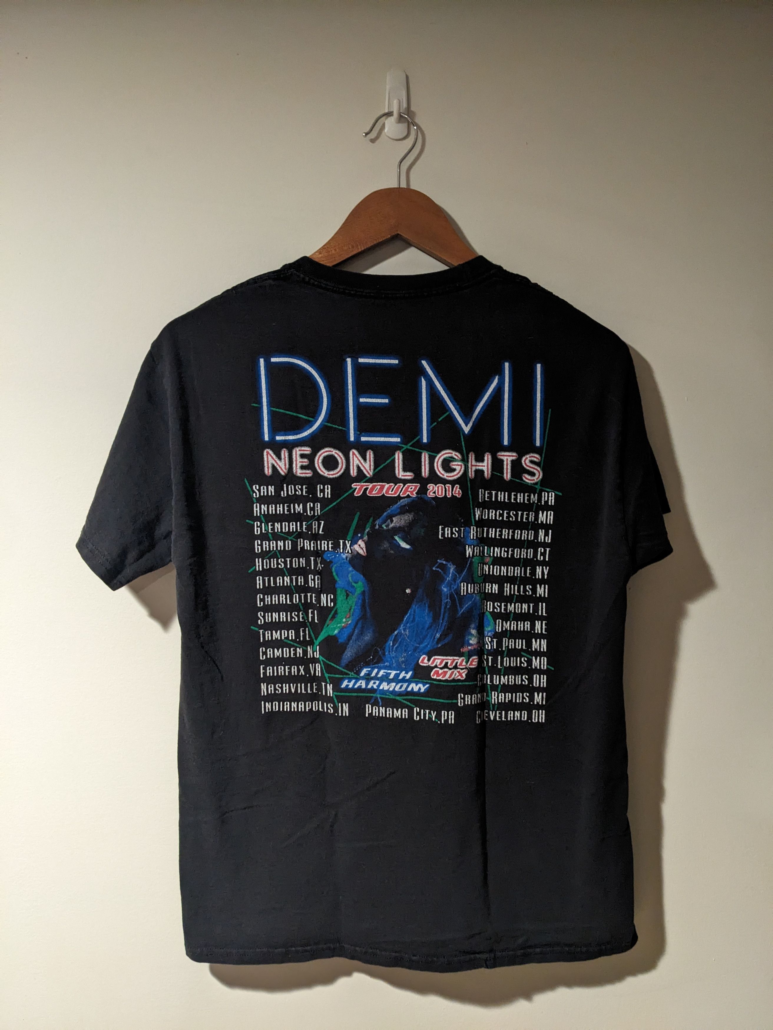 Band Tees × Vintage Vintage Demi Lovato 2014 Neon Lights Parking Boot T-Shirt Size US M / EU 48-50 / 2 - 1 Thumbnail