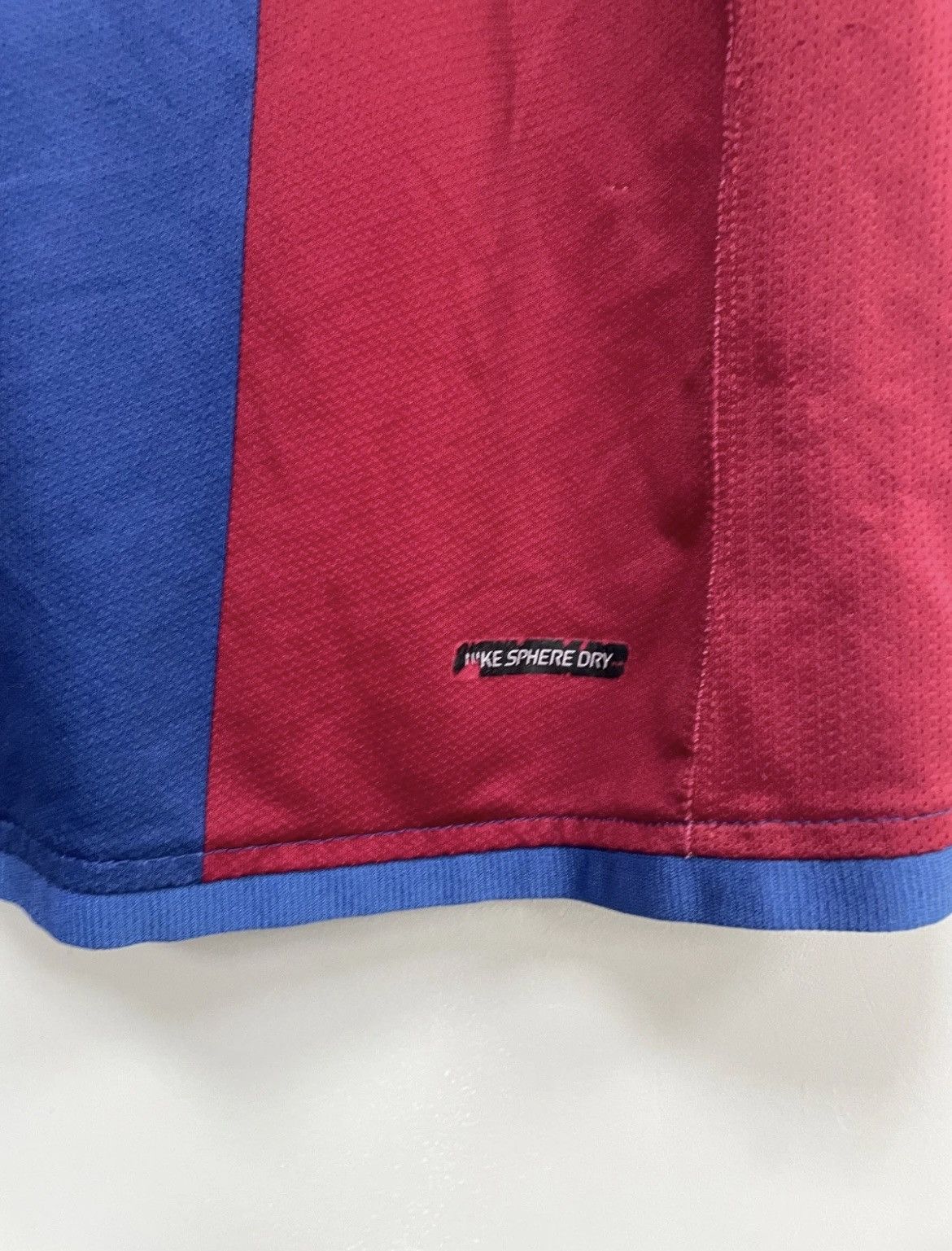 Nike Barcelona 2006/2007 Home Football Shirt Soccer Jersey Nike Size US L / EU 52-54 / 3 - 8 Thumbnail