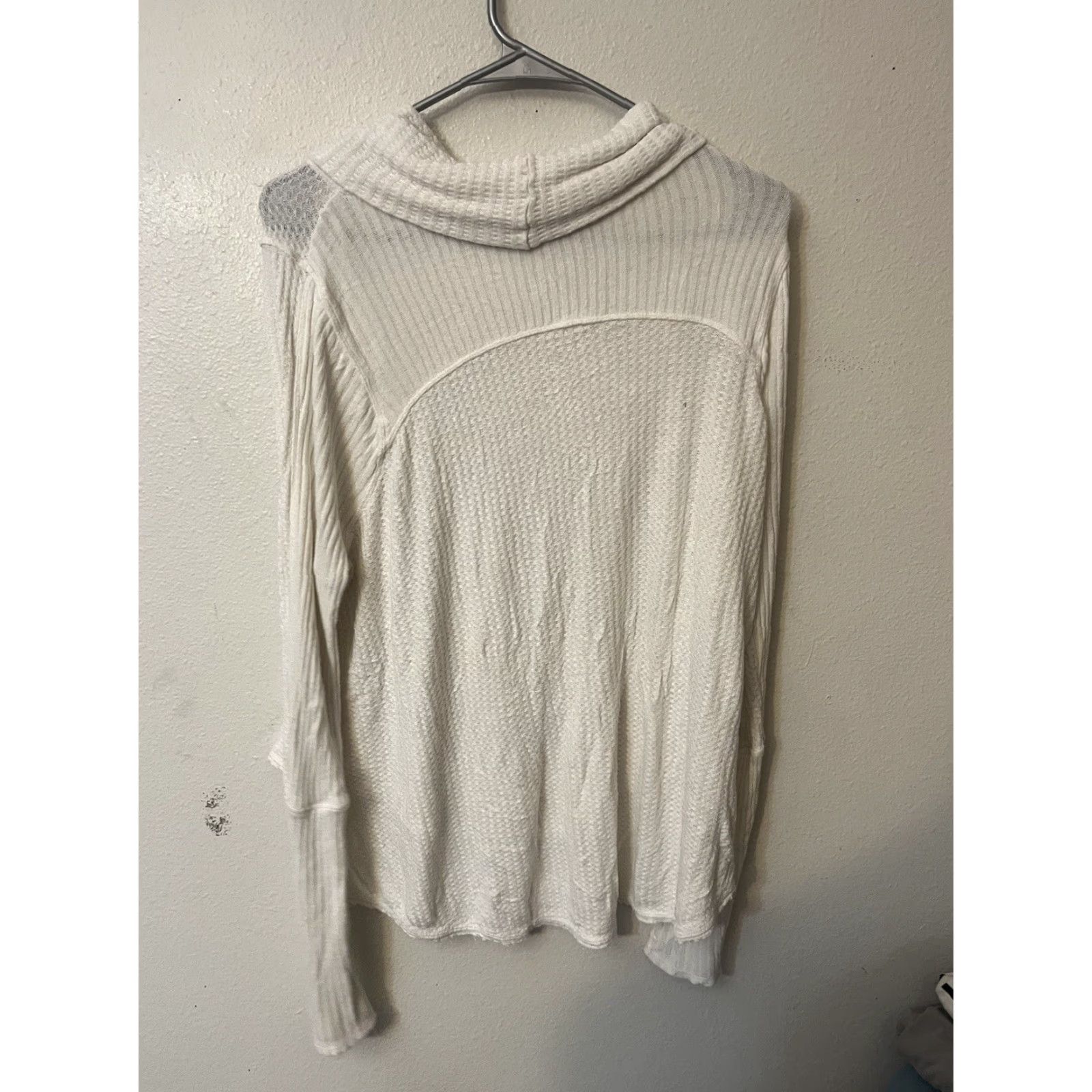 Vintage We the Free People Size Small Don't You Want Me Cowl Neck Top White Size S / US 4 / IT 40 - 3 Thumbnail